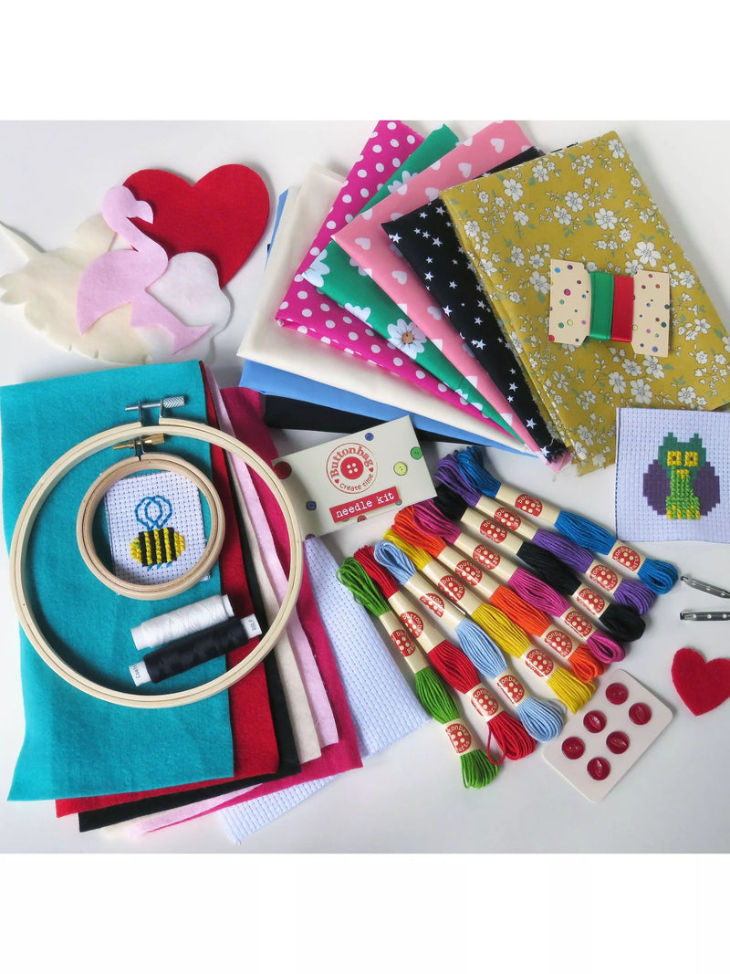Buttonbag Bumper Sewing and Embroidery Carry Kit, UK version