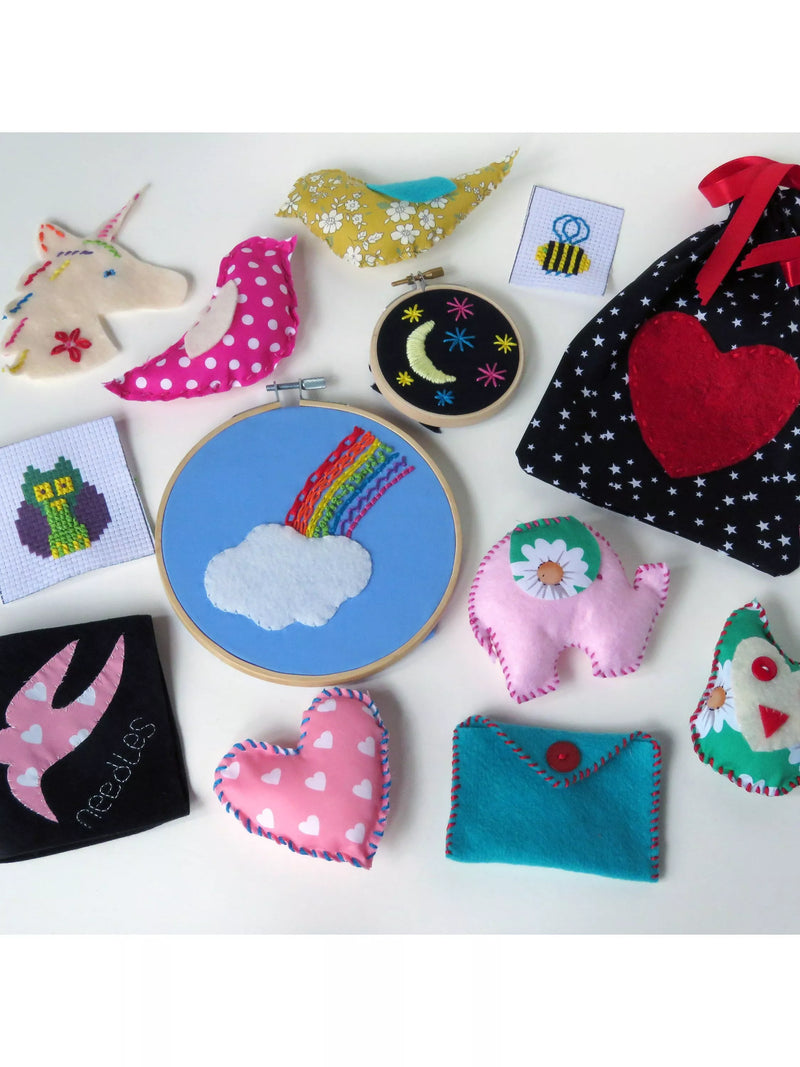 Buttonbag Bumper Sewing and Embroidery Carry Kit, UK version
