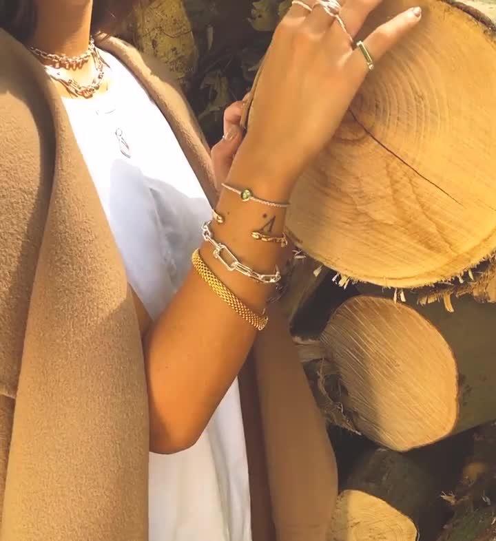 Monica Vinader Fiji Bud Open Cuff Gold, imported from the UK