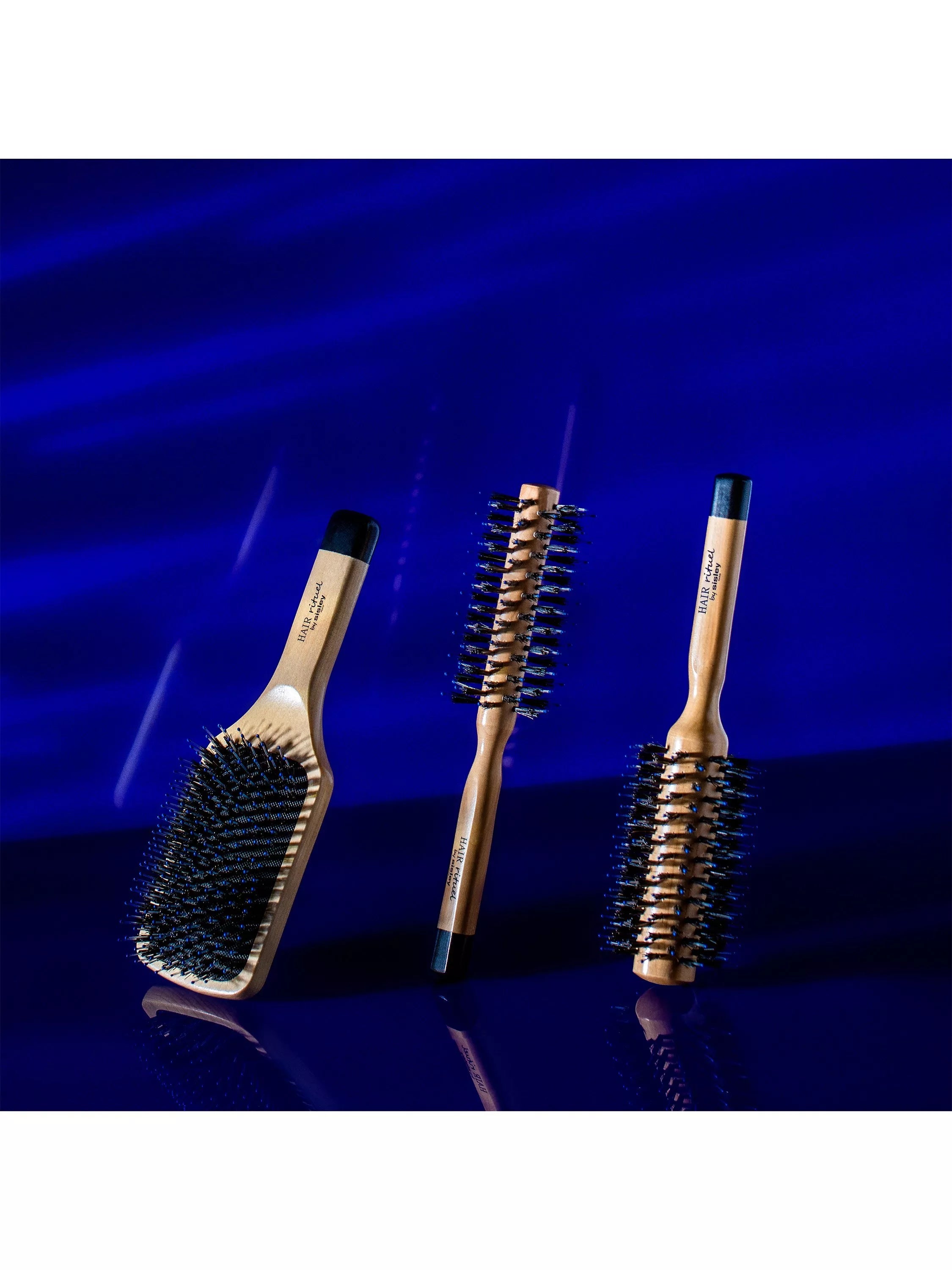 Sisley-Paris round hairbrush for thin damaged hair 23cm (British brand)