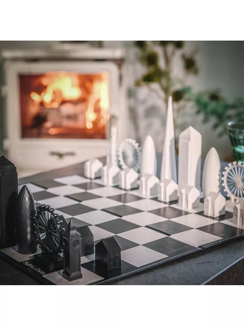 Skyline Chess London Edition chess set - British product