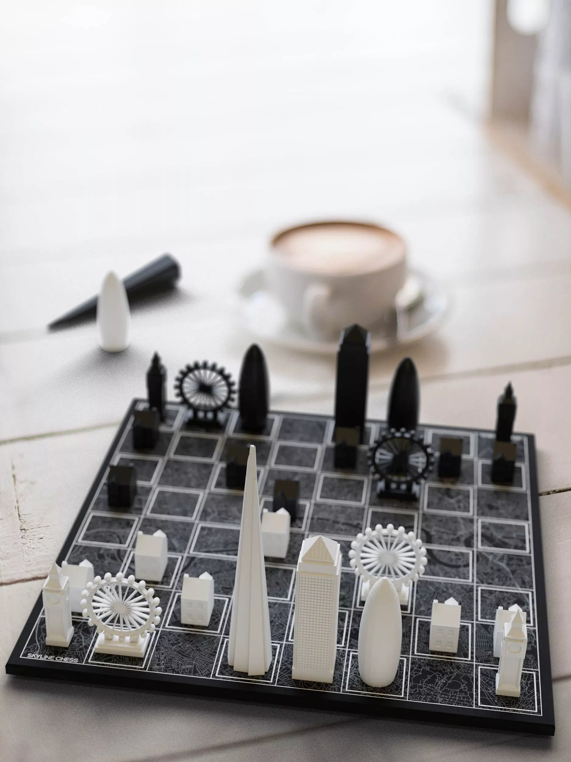 Skyline Chess London Edition chess set wood board 42cm - British product