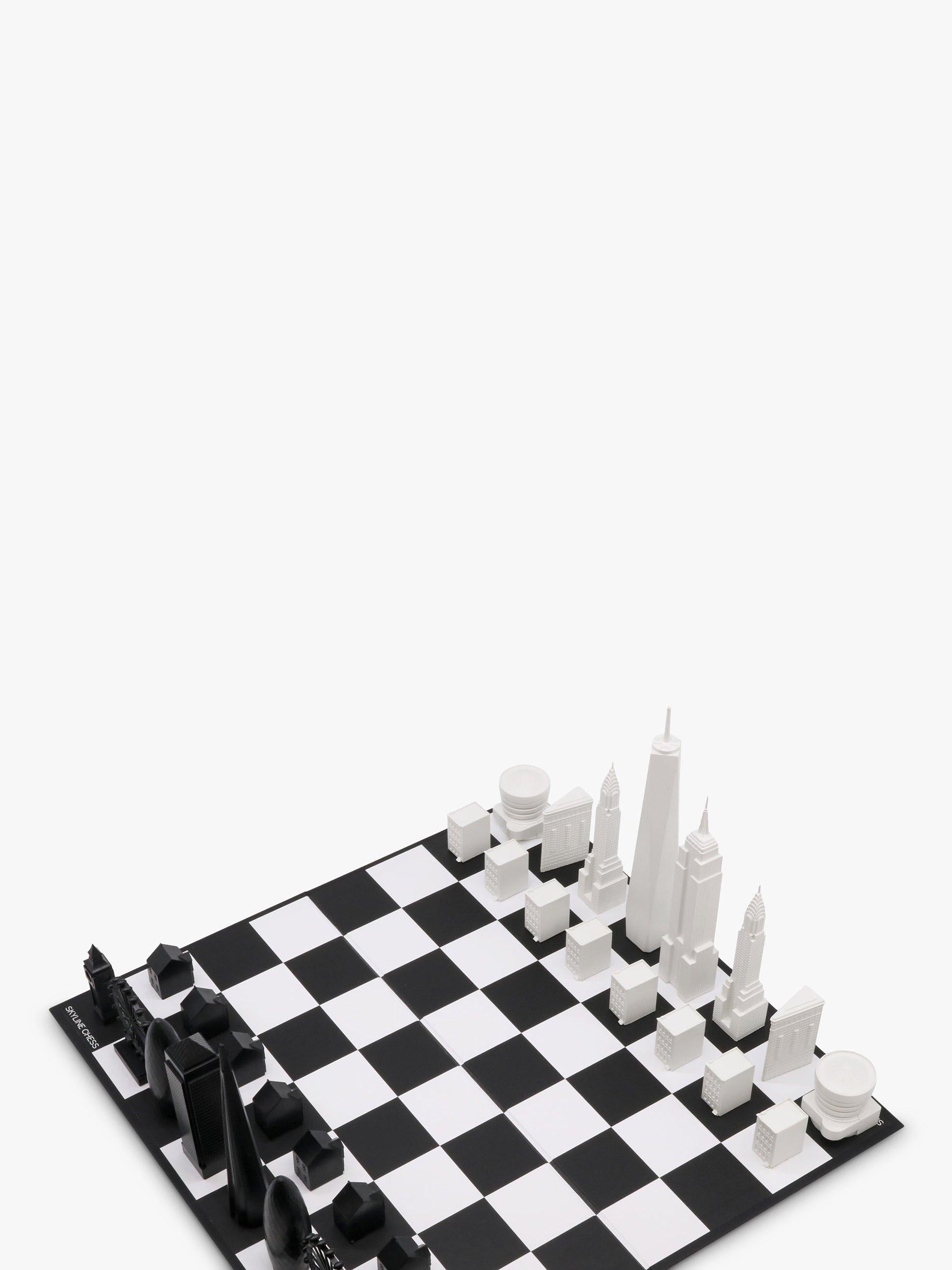 Skyline Chess Set New York vs London 32-piece (British brand)