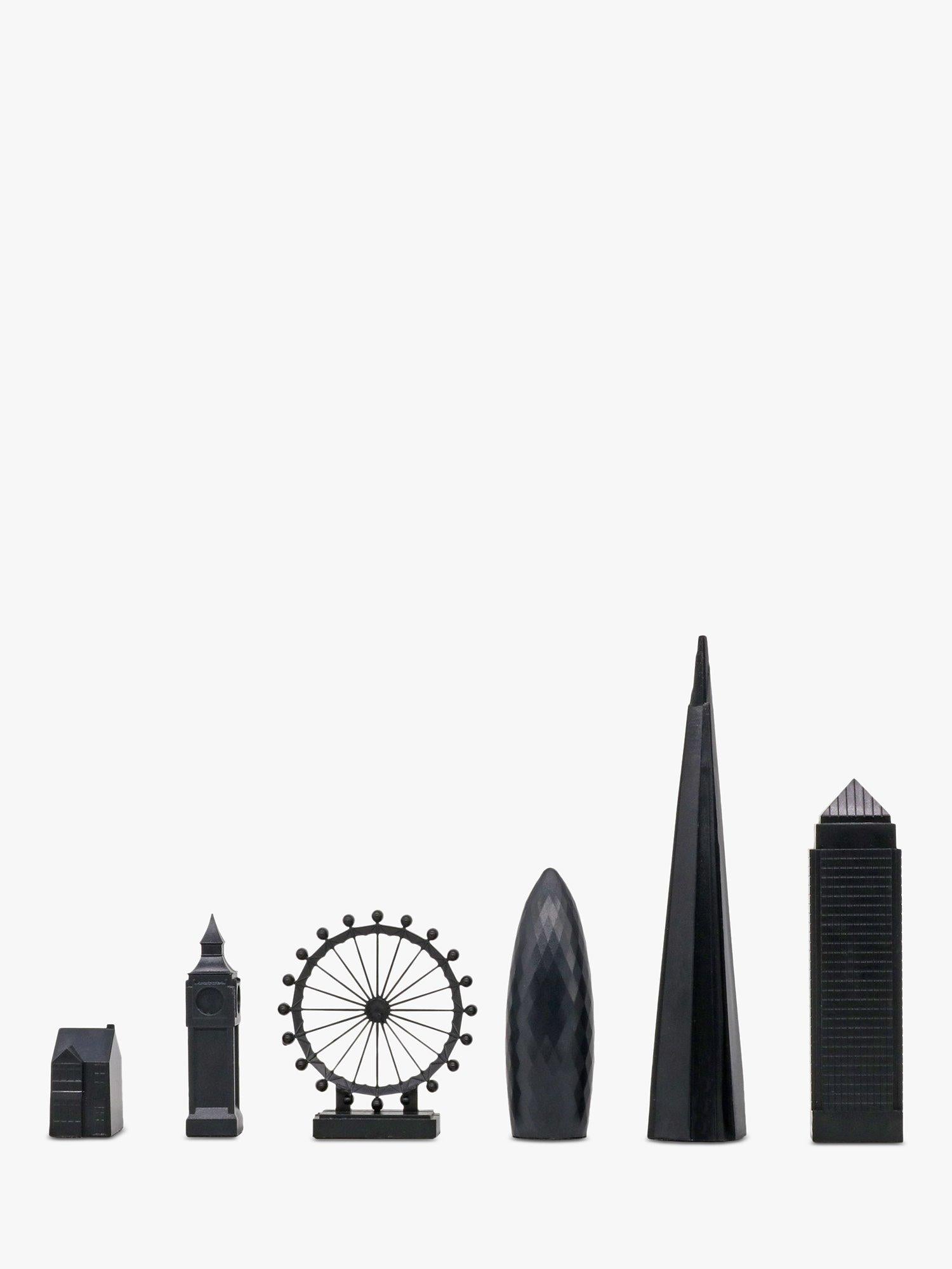 Skyline Chess Set New York vs London 32-piece (British brand)