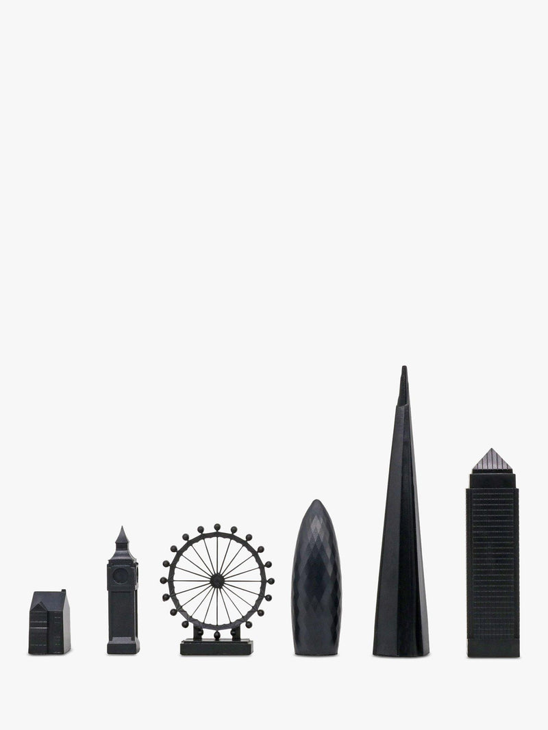 Skyline Chess Set New York vs London 32-piece (British brand)