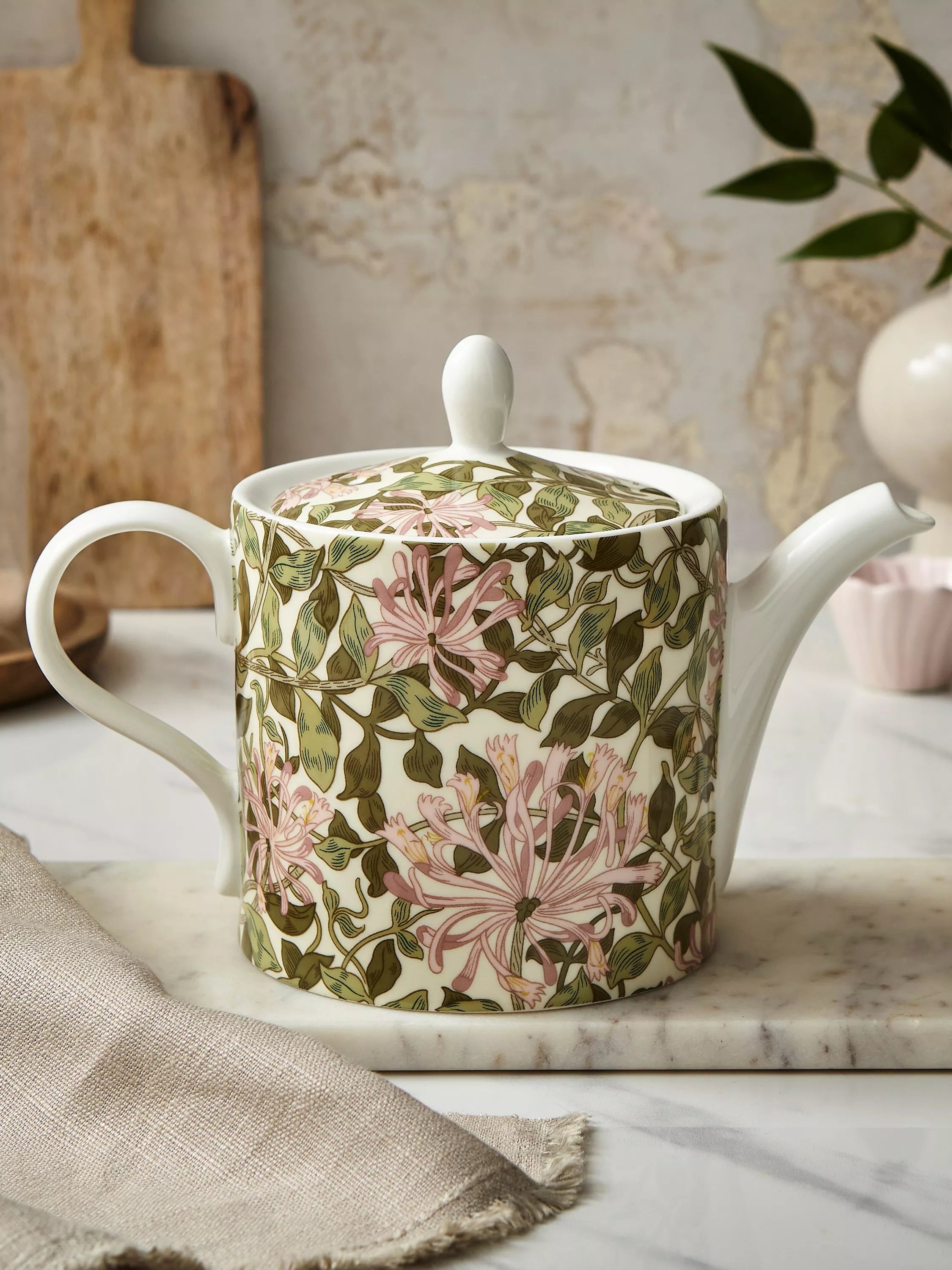 Morris & Co Honeysuckle teapot 1.1L, imported from the UK