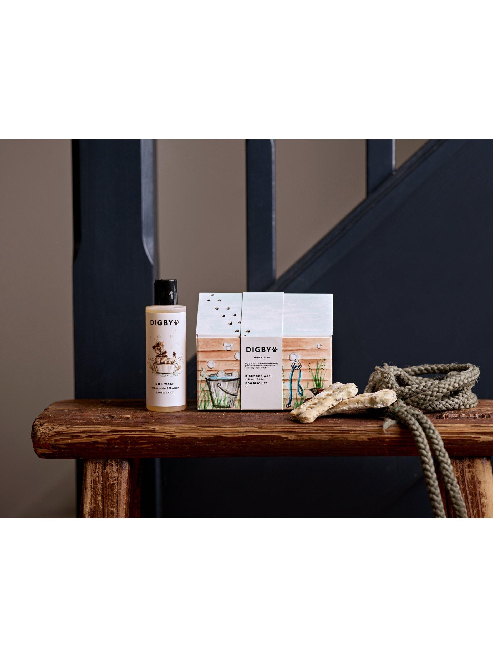 Bramley Digby dog wash and bedtime calming biscuits gift set 100ml & 2 biscuits - British product