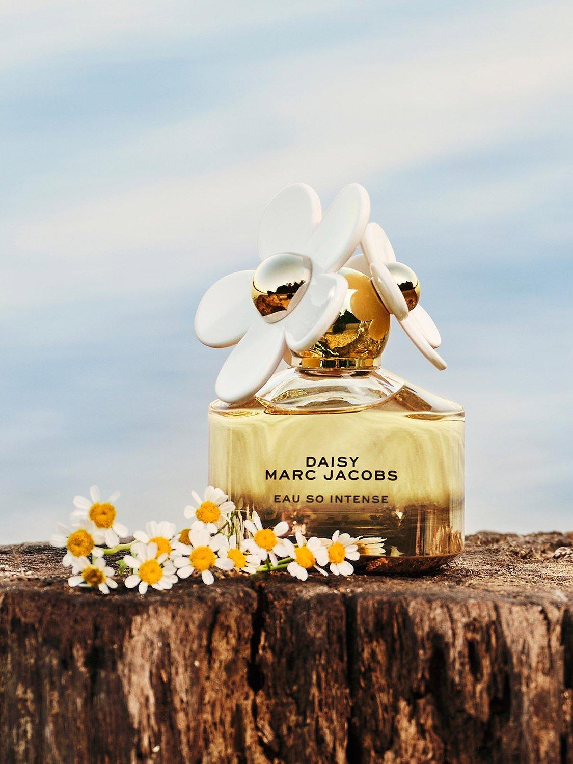Marc Jacobs Daisy Intense Perfume 30ml, imported from the UK
