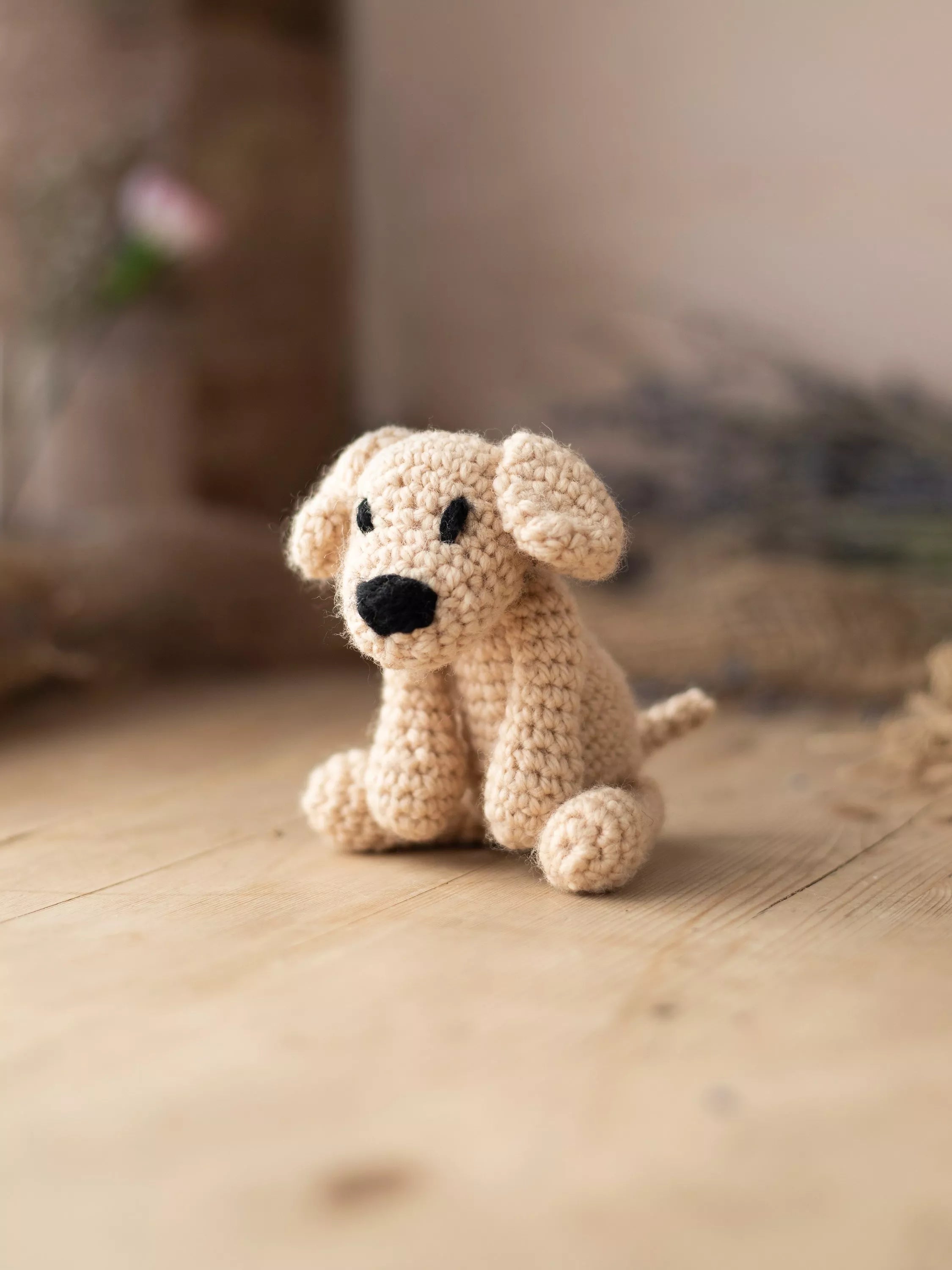 TOFT Mini Eleanor Labrador crochet kit, UK version