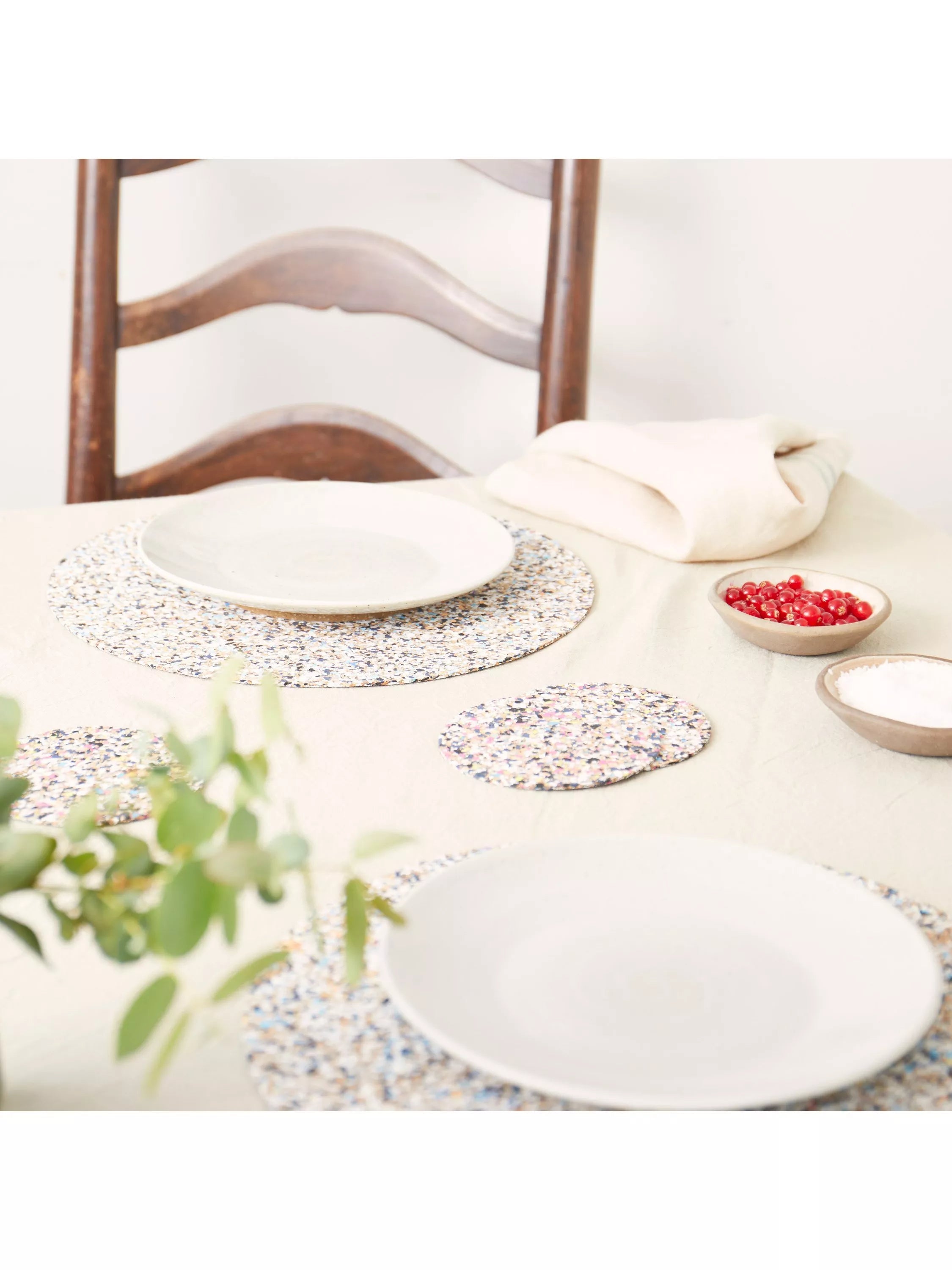 LIGA Beach Clean cork round placemats Multi set of 4, UK version