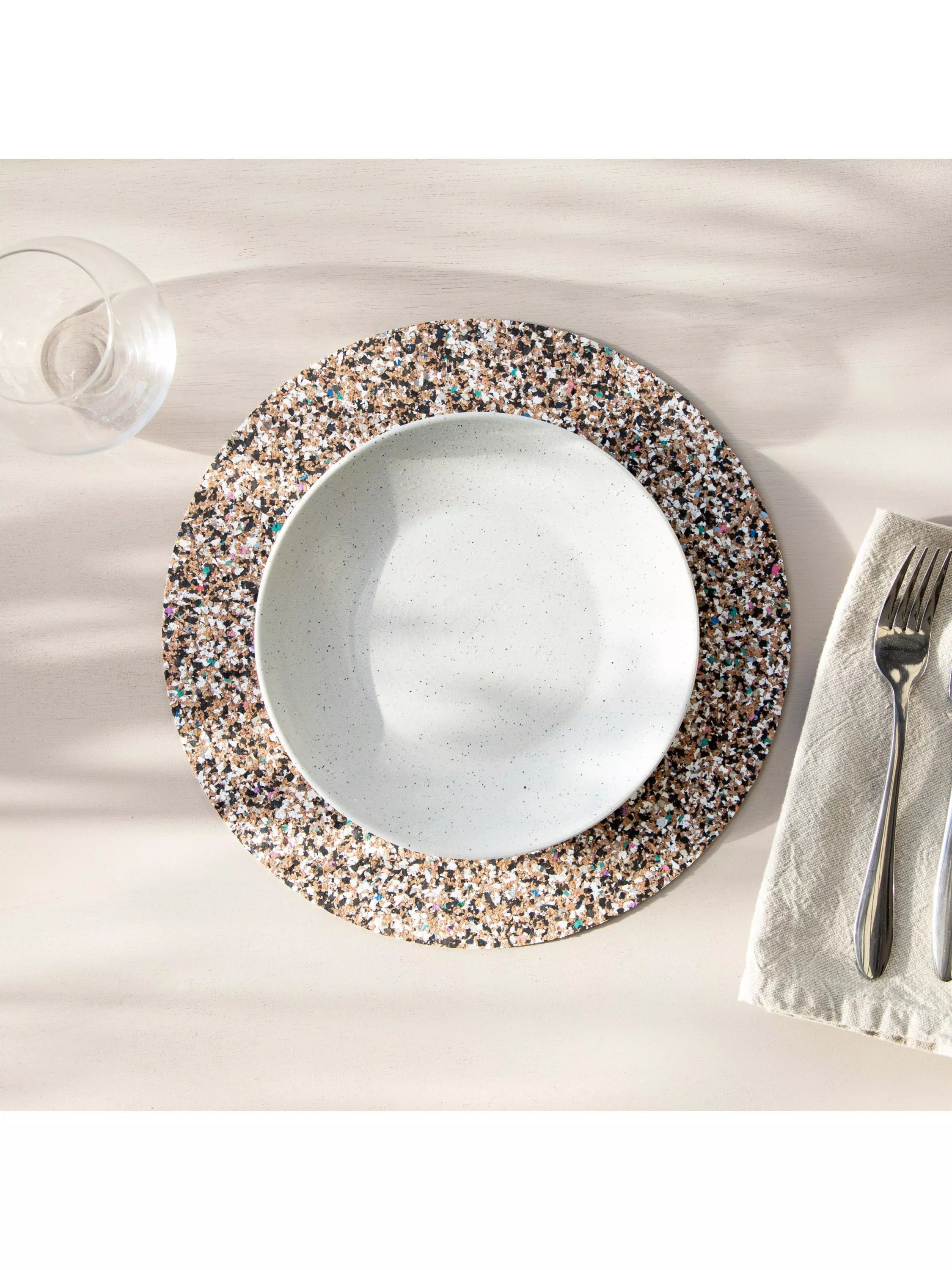 LIGA Beach Clean cork round placemats Multi set of 4, UK version