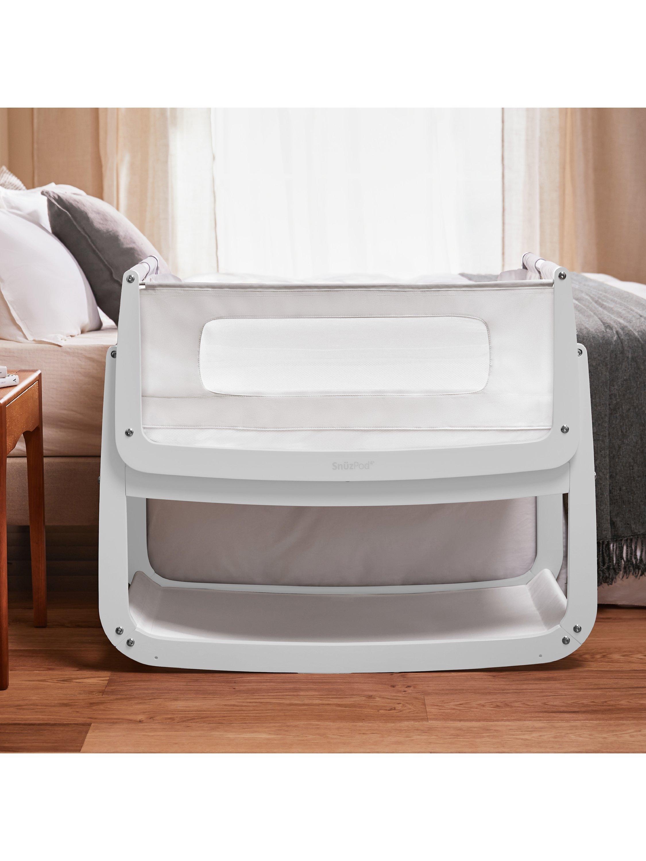 Snüz SnüzPod 4 Bedside Crib With 40x75cm Mattress (British brand)