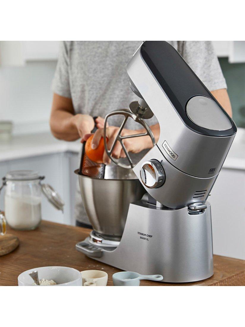 Kenwood Titanium Chef Baker XL stand mixer 7L (British brand)