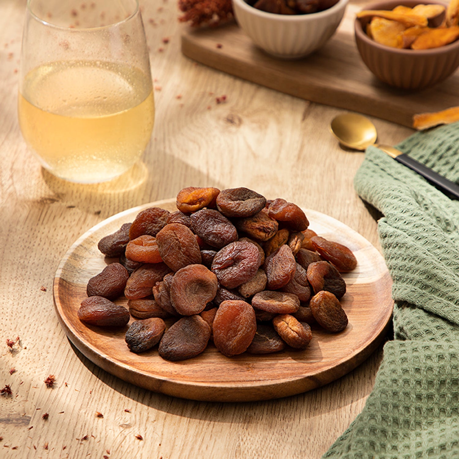 Holland & Barrett soft apricots preservative free 420g, UK version
