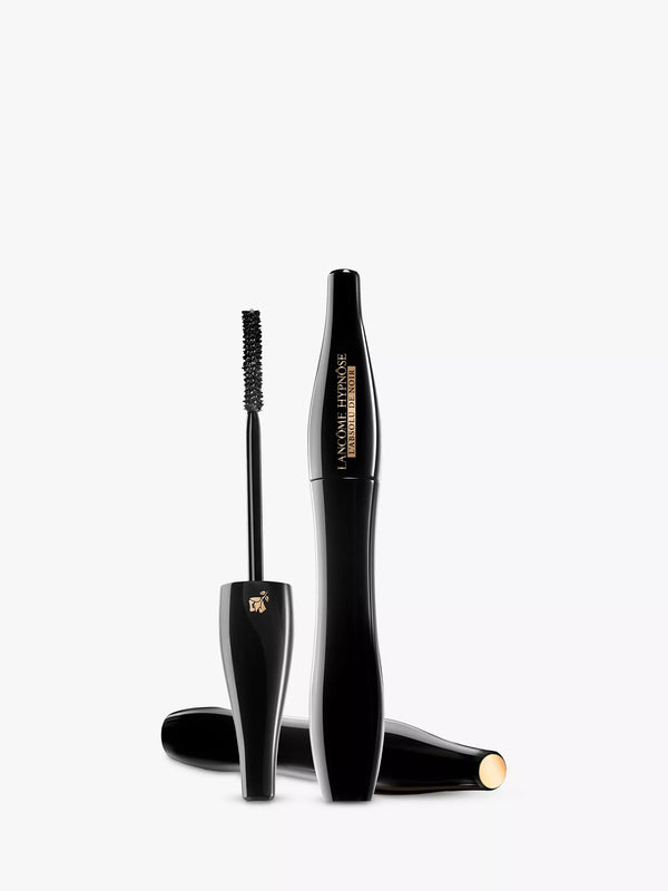 Extra Black Volumising Mascara with Softsculpt Formula and Nourishing Oils
