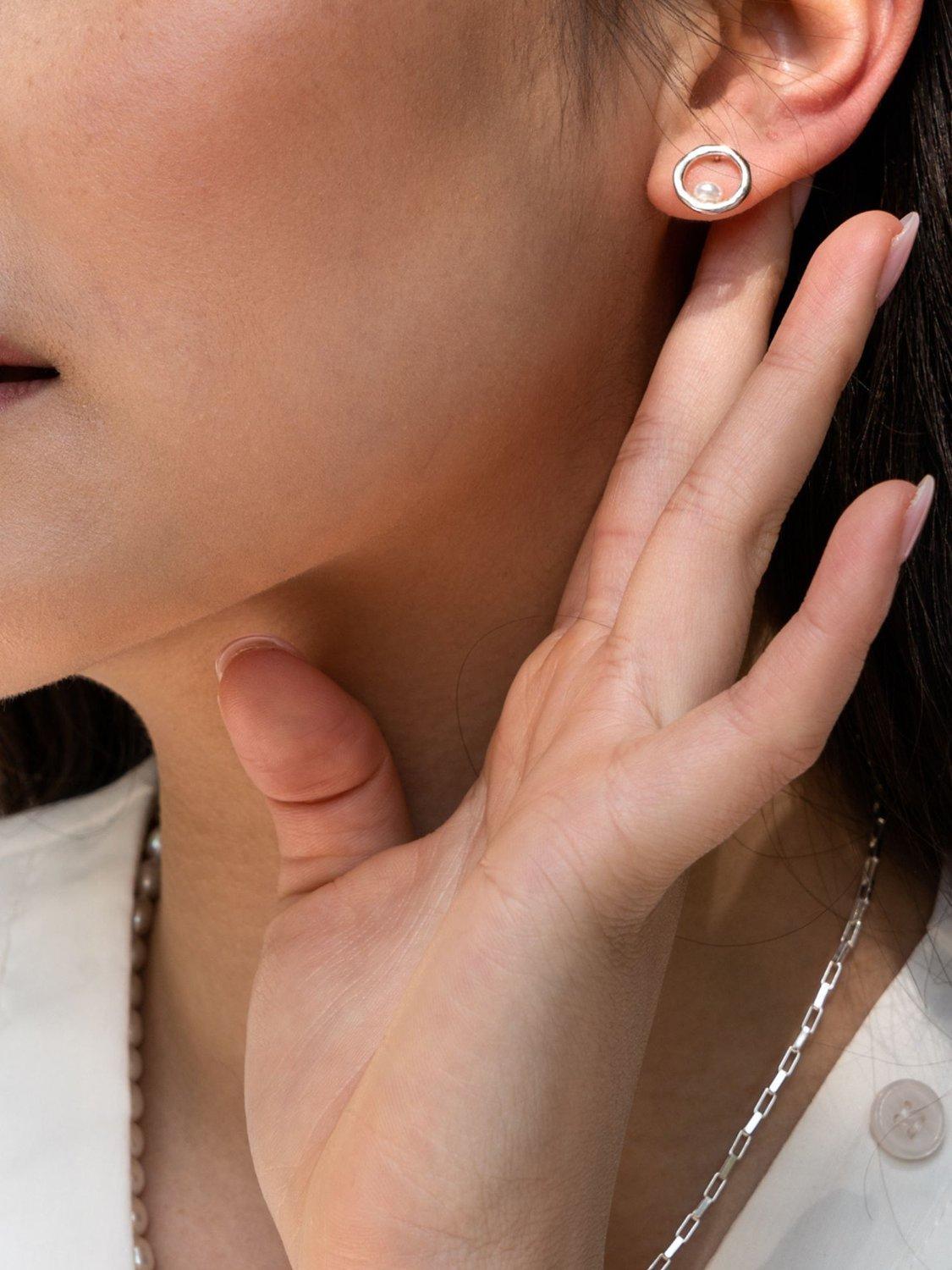 Dower & Hall pearl stud earrings in sterling silver - British product