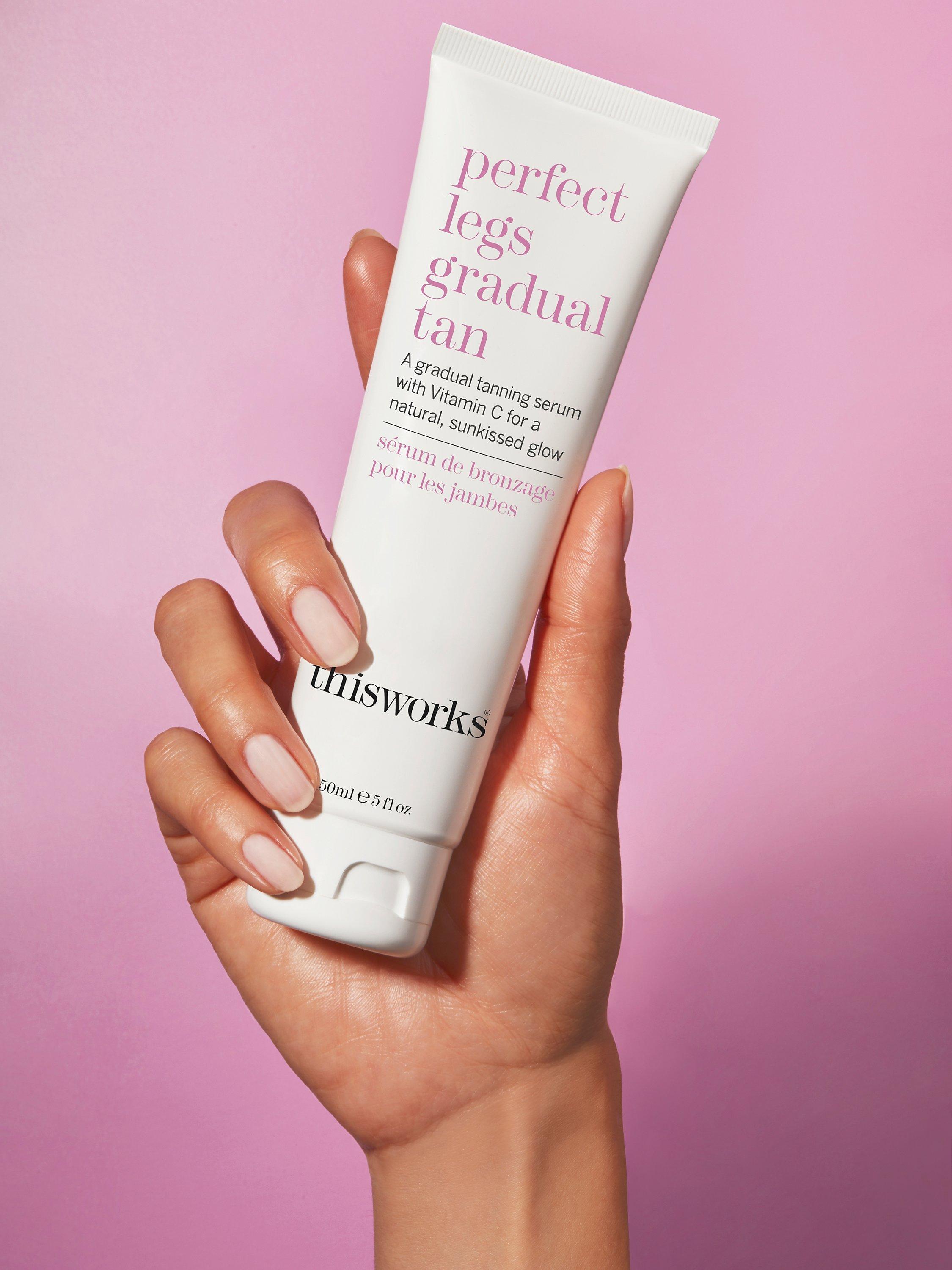 This Works Perfect Legs gradual tan 150ml - British product