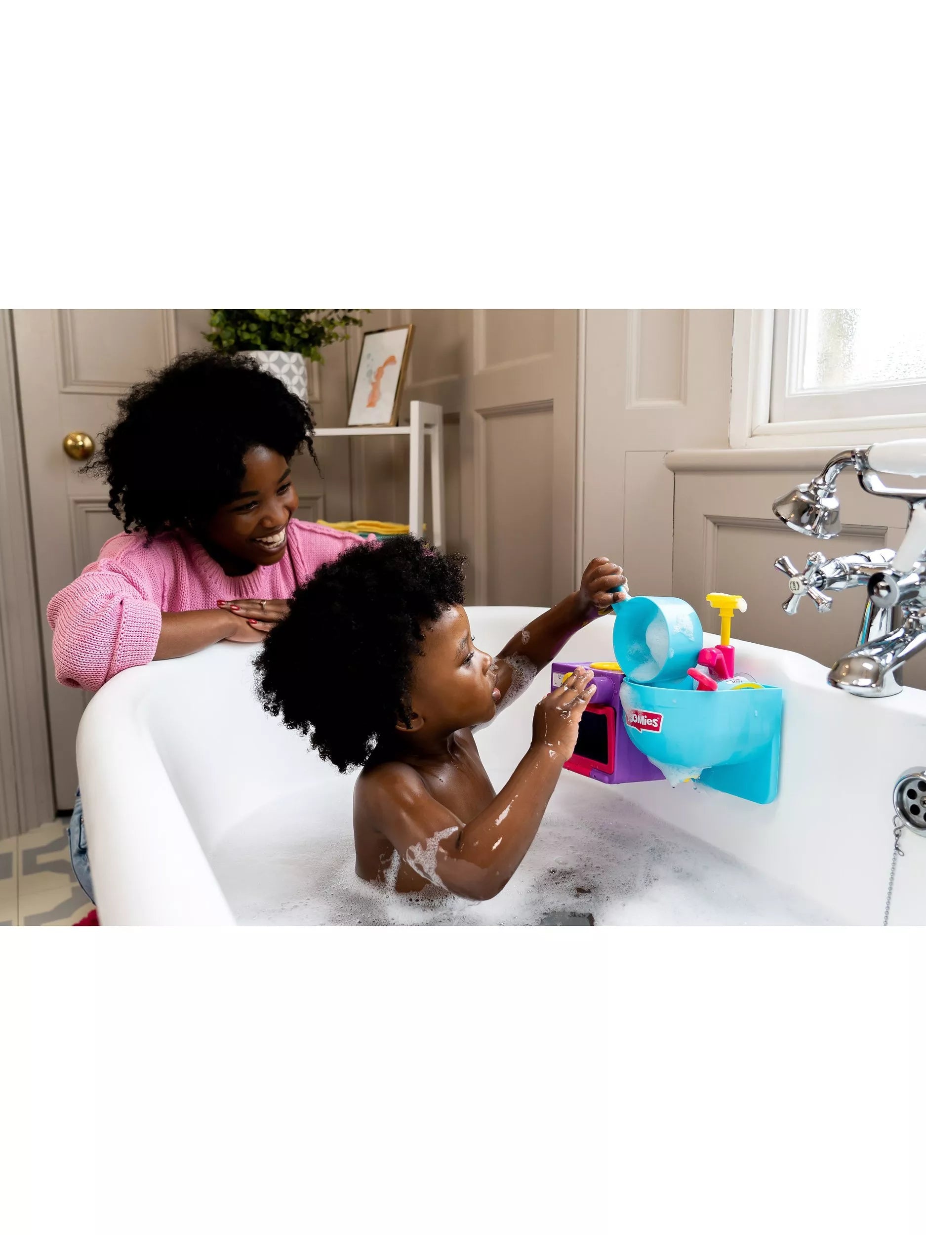 TOMY Toomies Bubble and Bake Bathtime Kitchen toy (British brand)