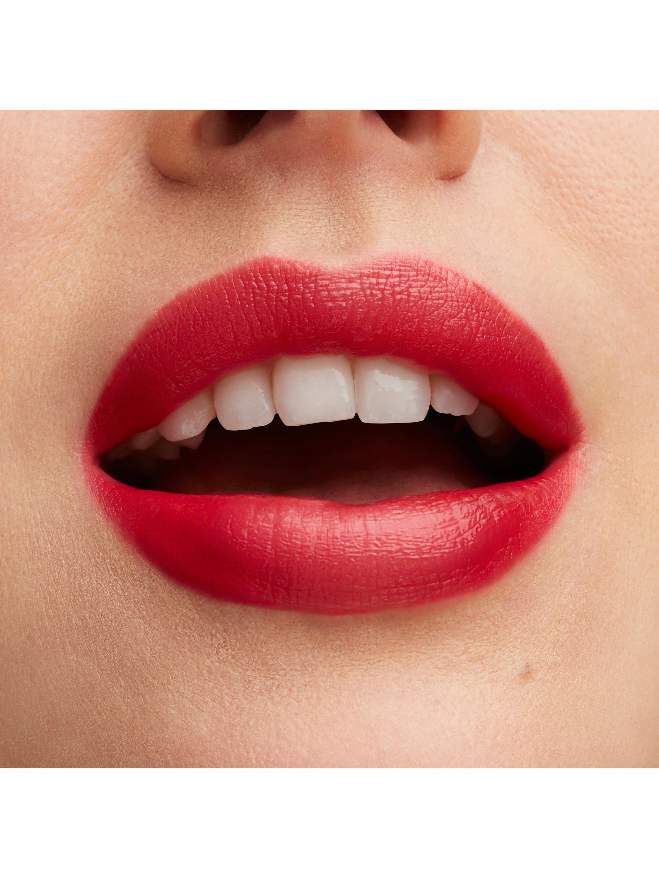 MAC Lustreglass Sheer-Shine Lipstick 3g (British brand)