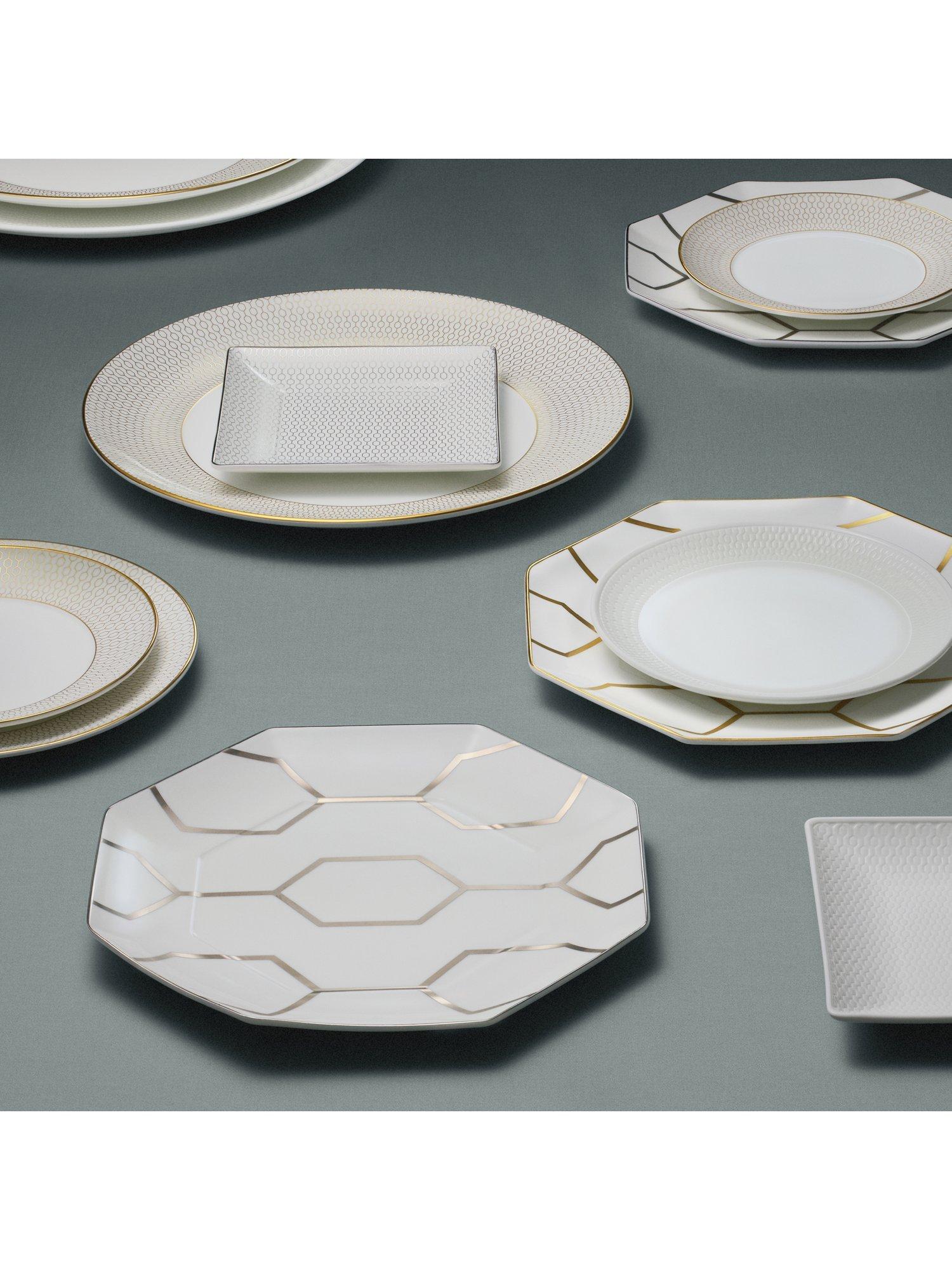 Wedgwood Gio Gold 4 piece dinnerware set white gold - British product