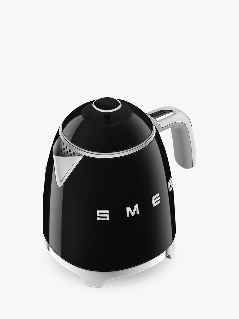 Smeg mini kettle 0.8L in black (British brand)