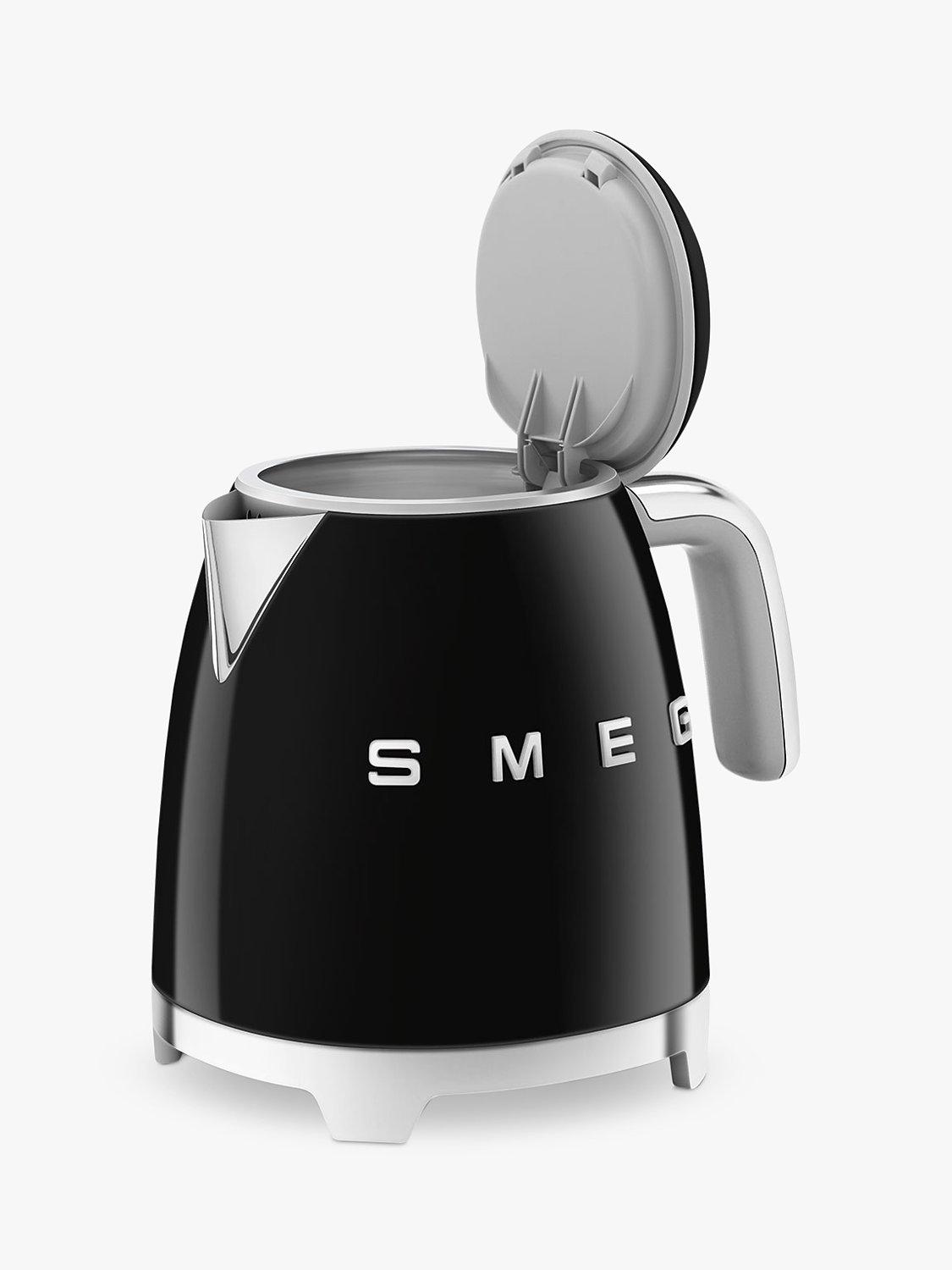 Smeg mini kettle 0.8L in black (British brand)