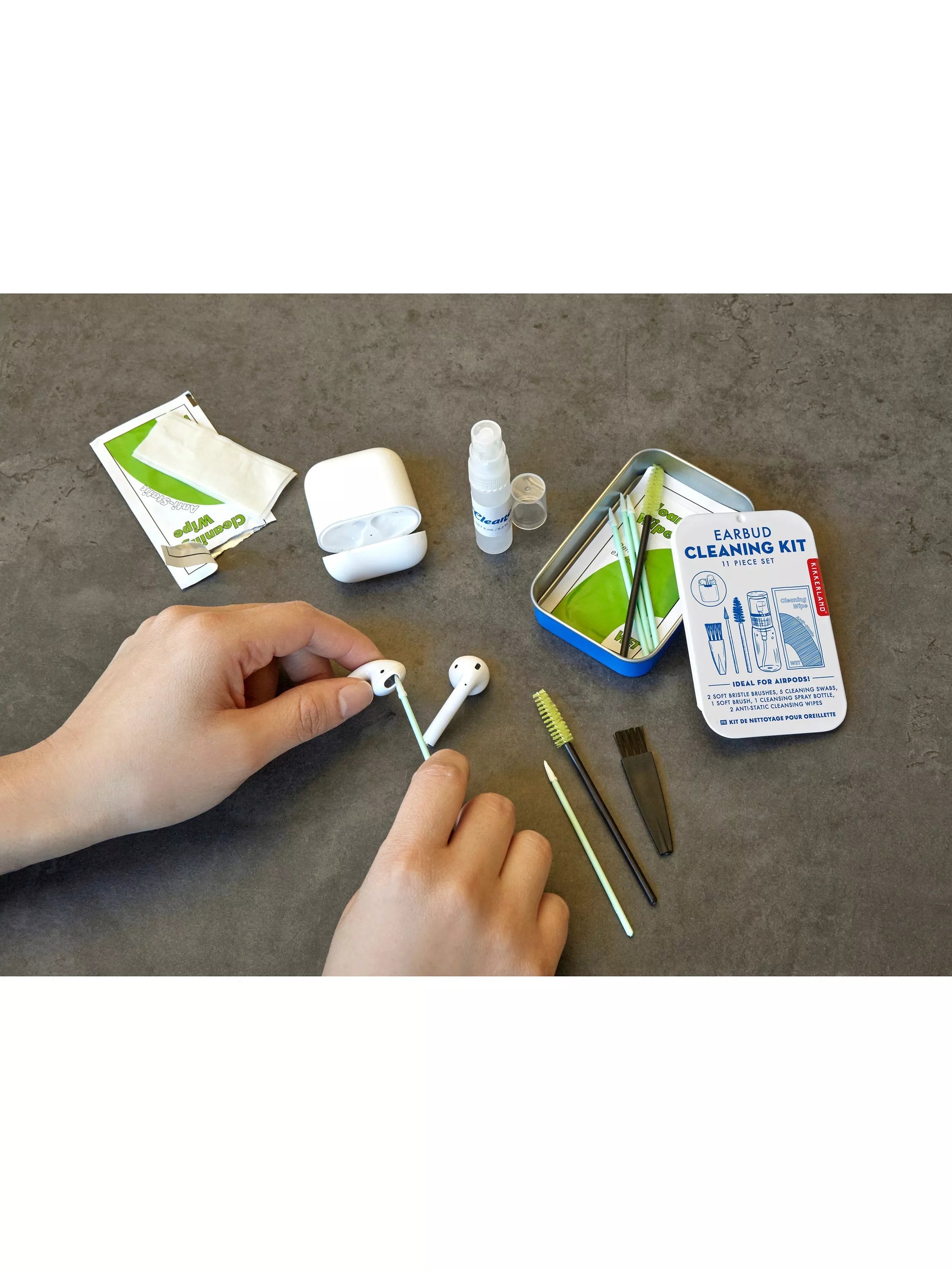 Kikkerland earbud cleaning kit, UK version