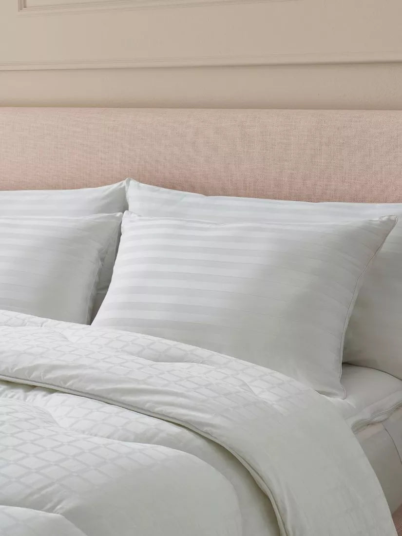 The Fine Bedding Company Boutique Silk Pillow medium standard - British product