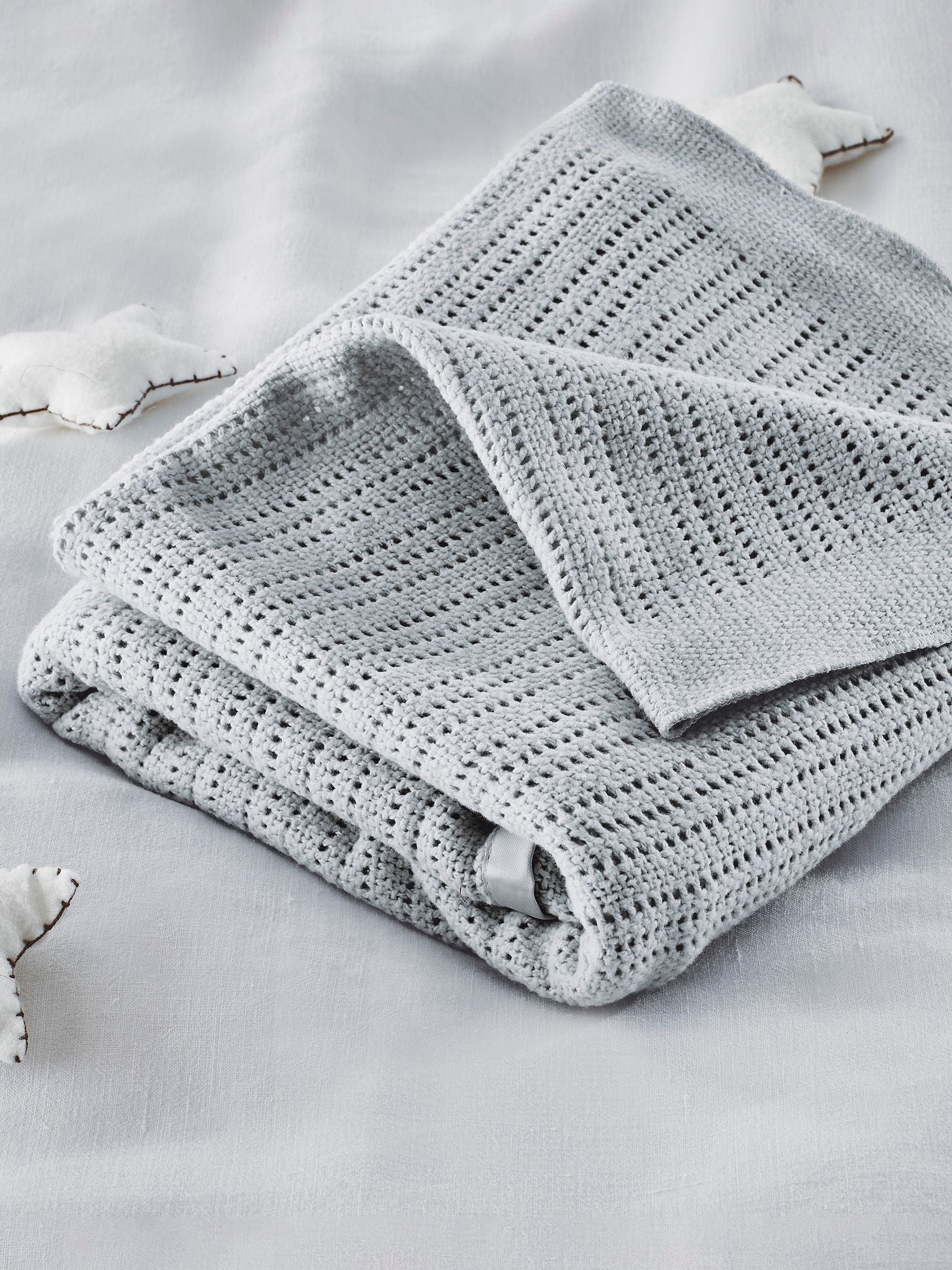 The White Company Grey The White Company Pink Cellular Satin Blanket