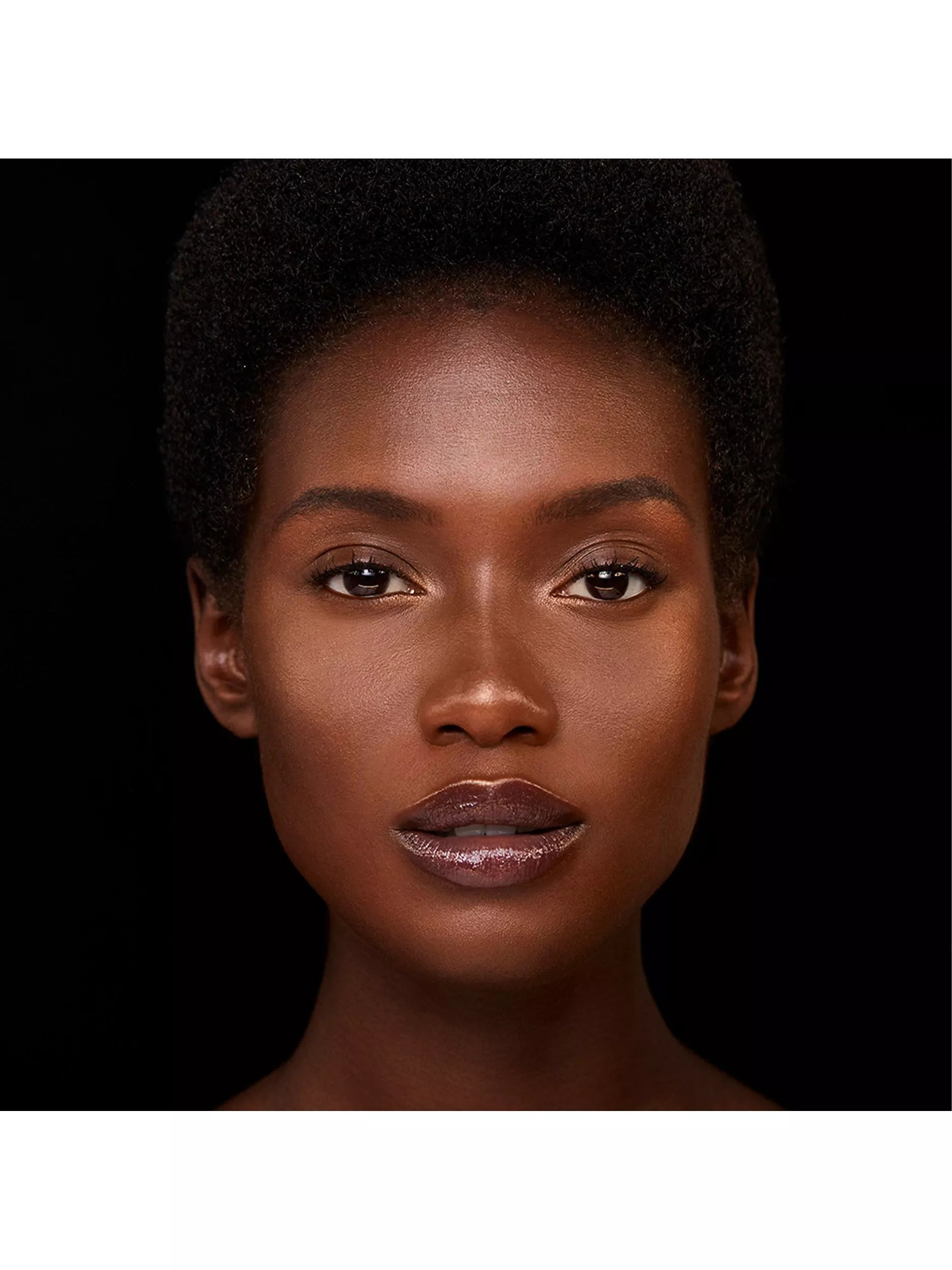 Hourglass lighting palette Volume III with three shades for medium-deep skin tones, 9g, UK version