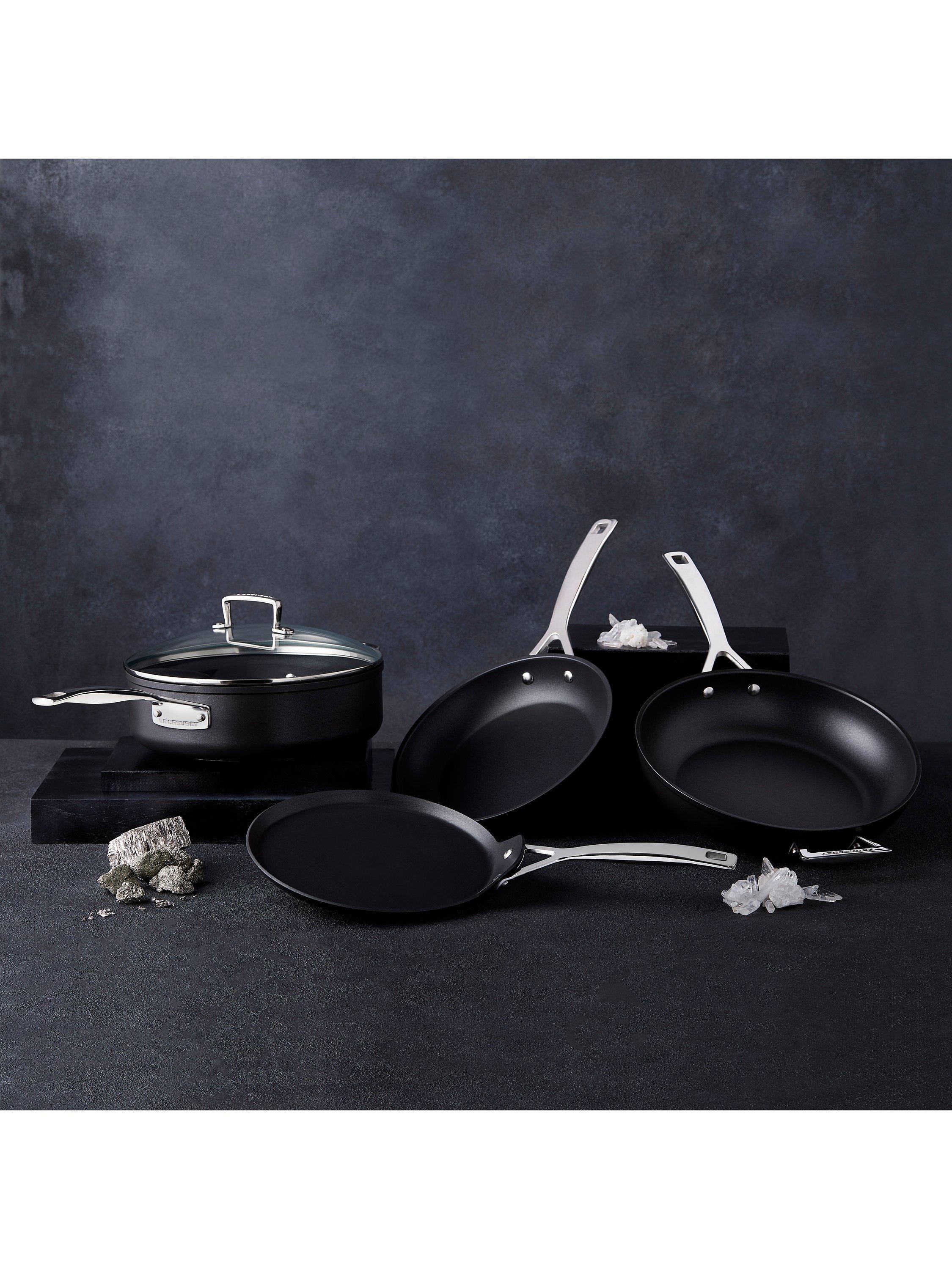 Le Creuset toughened non-stick crepe pan 28cm, UK version