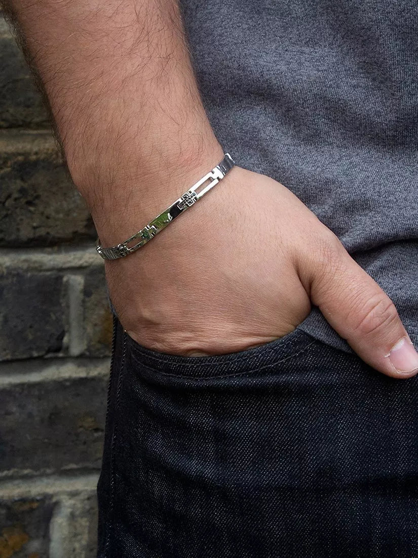 Hoxton London cross link sapphire bracelet, imported from the UK
