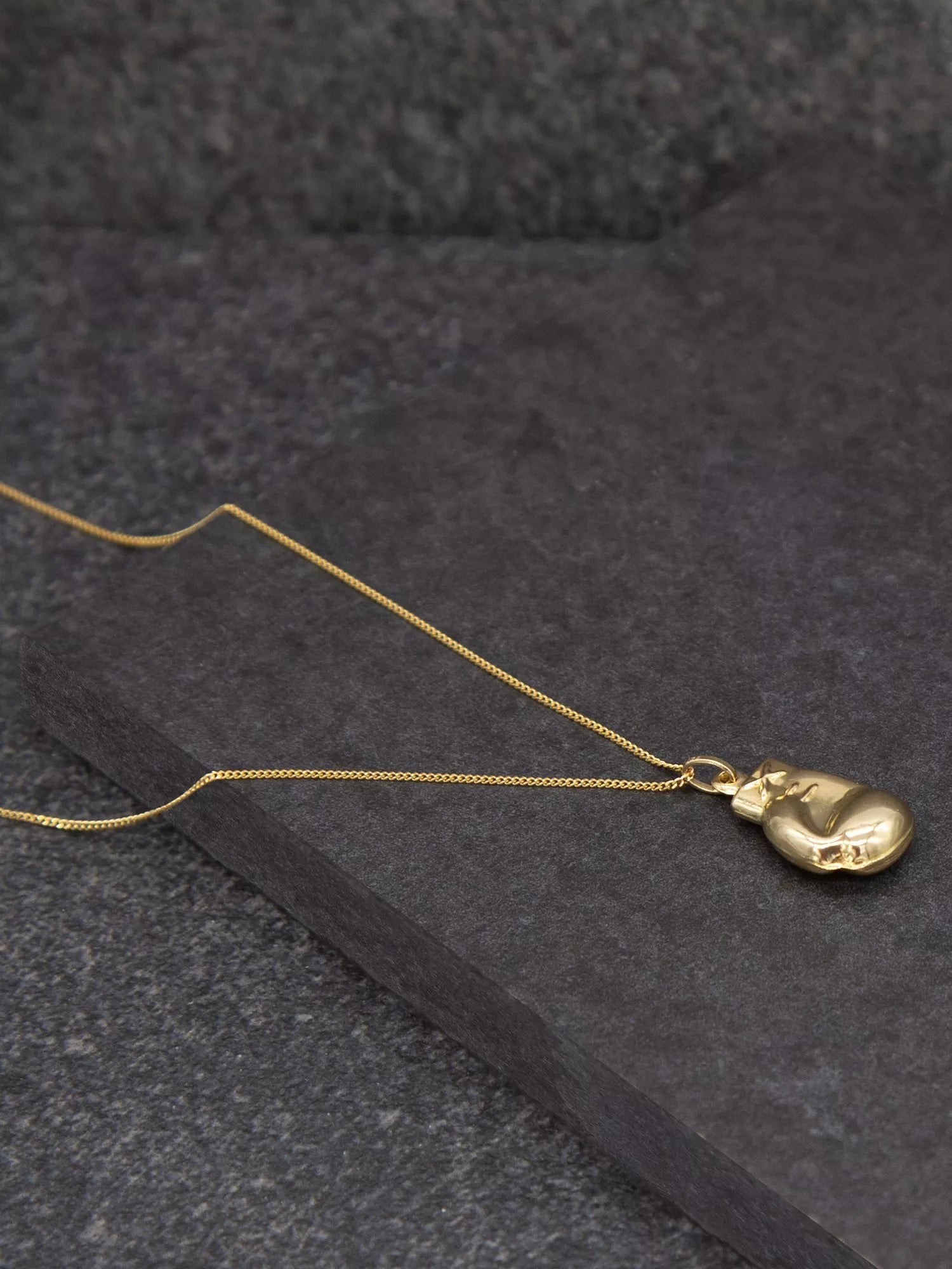 IBB 9ct gold boxing glove pendant necklace, imported from the UK