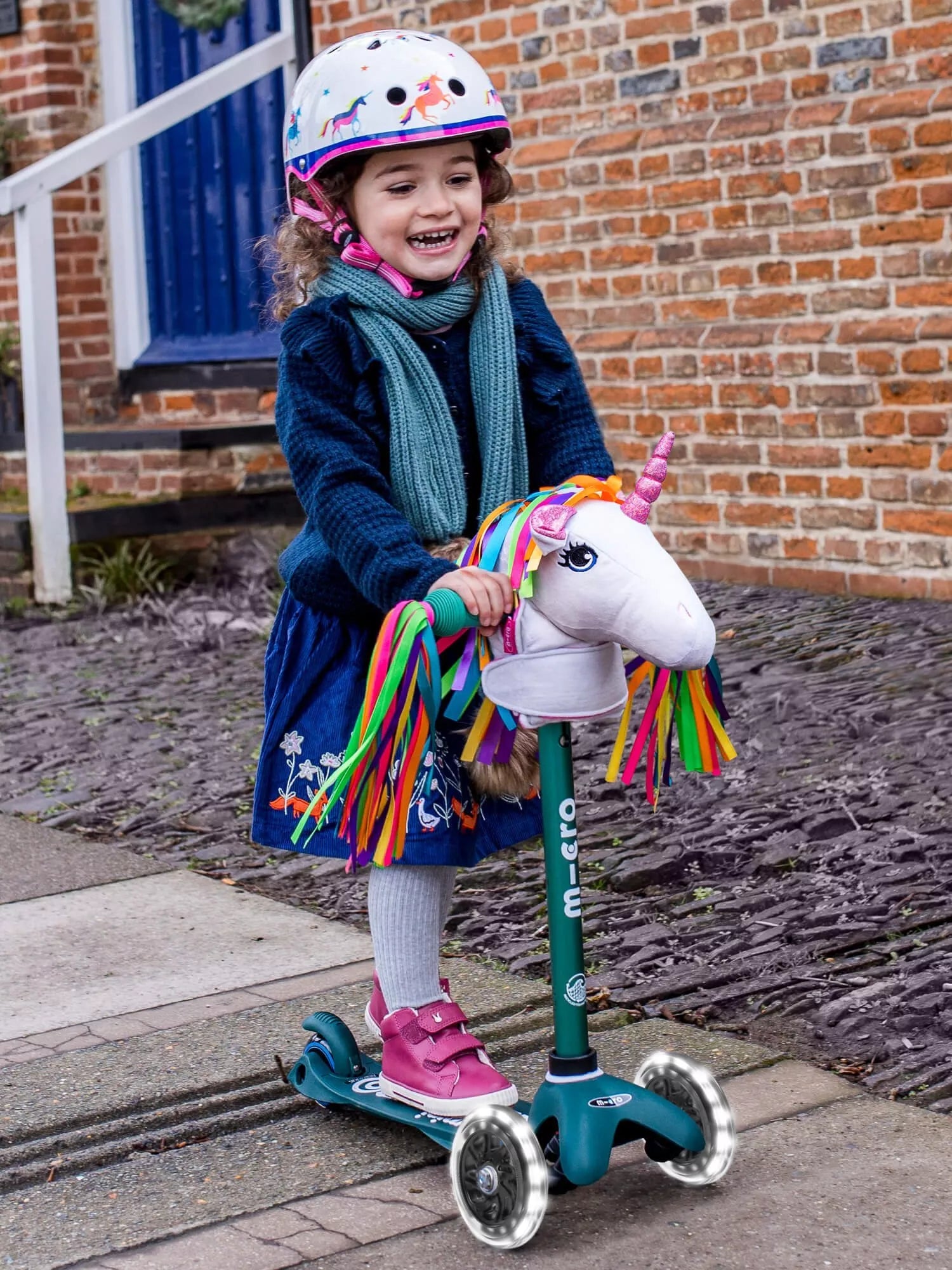 Micro Scooters ECO scooter head unicorn recycled polyester (British brand)