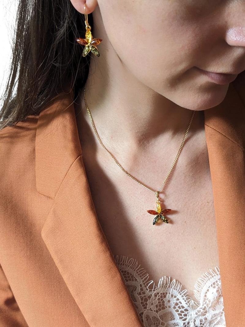 Be-Jewelled Amber Floral Pendant necklace gold multi - British product