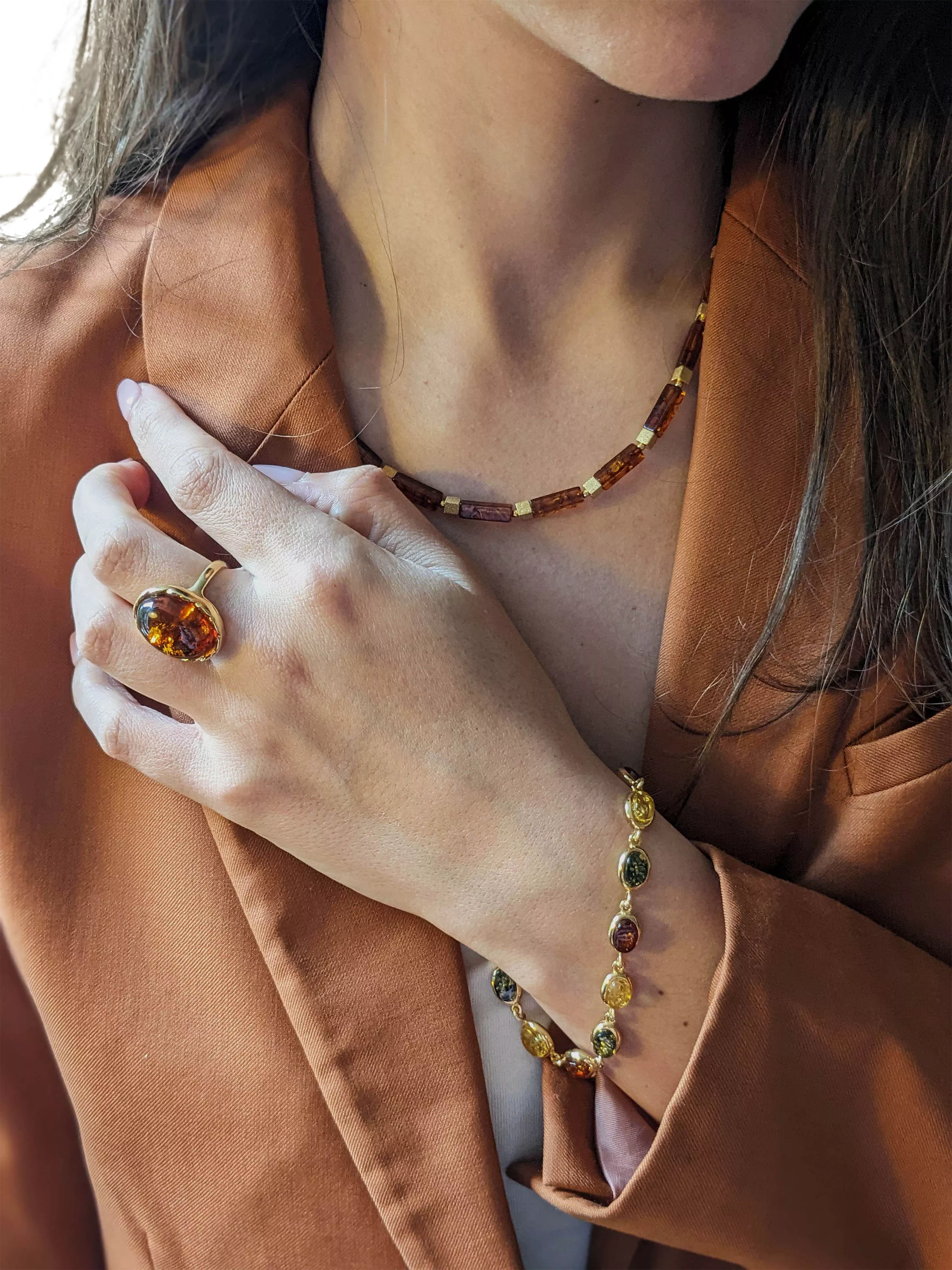 Be-Jewelled Baltic amber oval bracelet gold multi, UK version