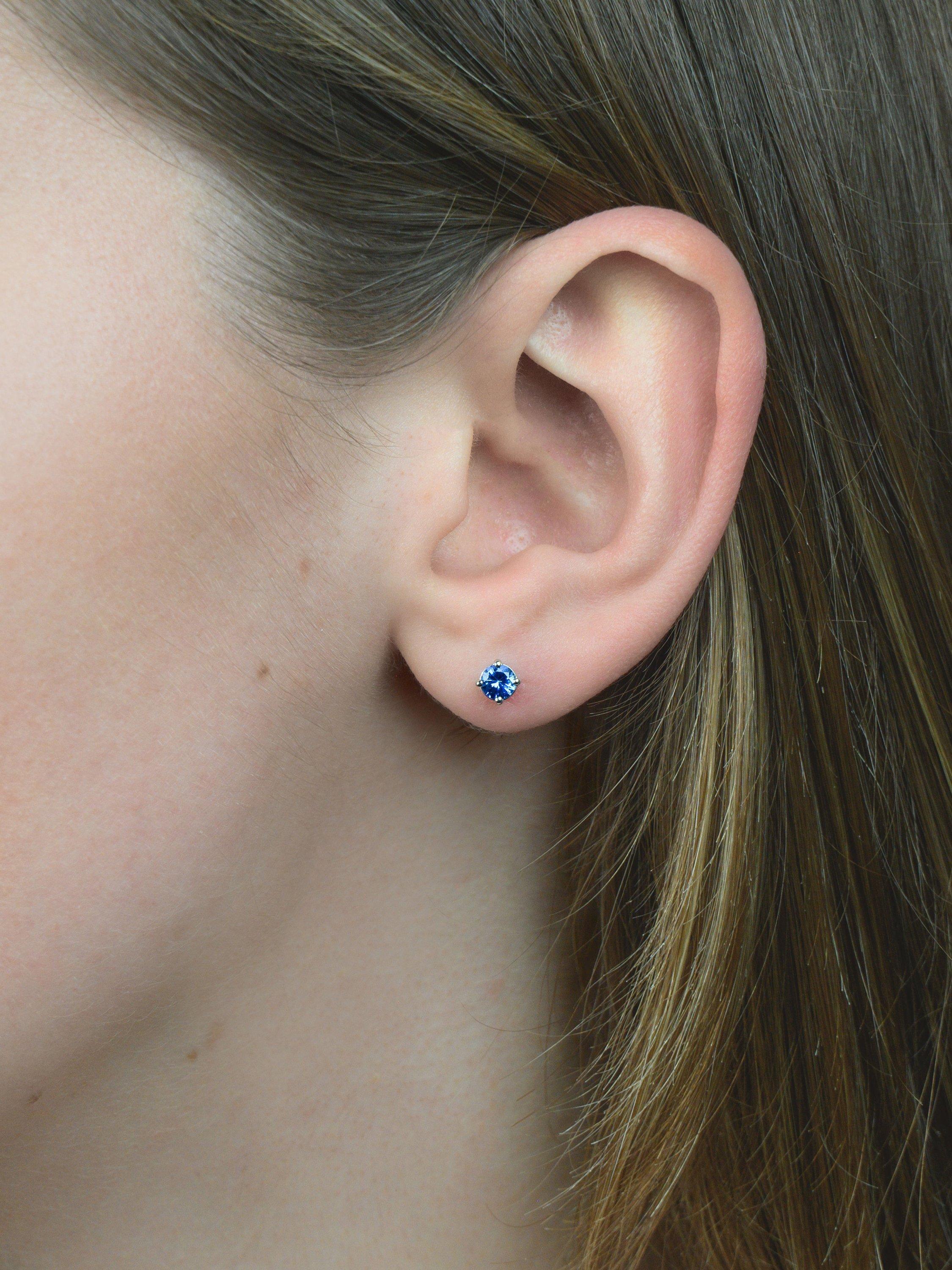 E.W Adams 18ct white gold sapphire stud earrings 4mm - British product