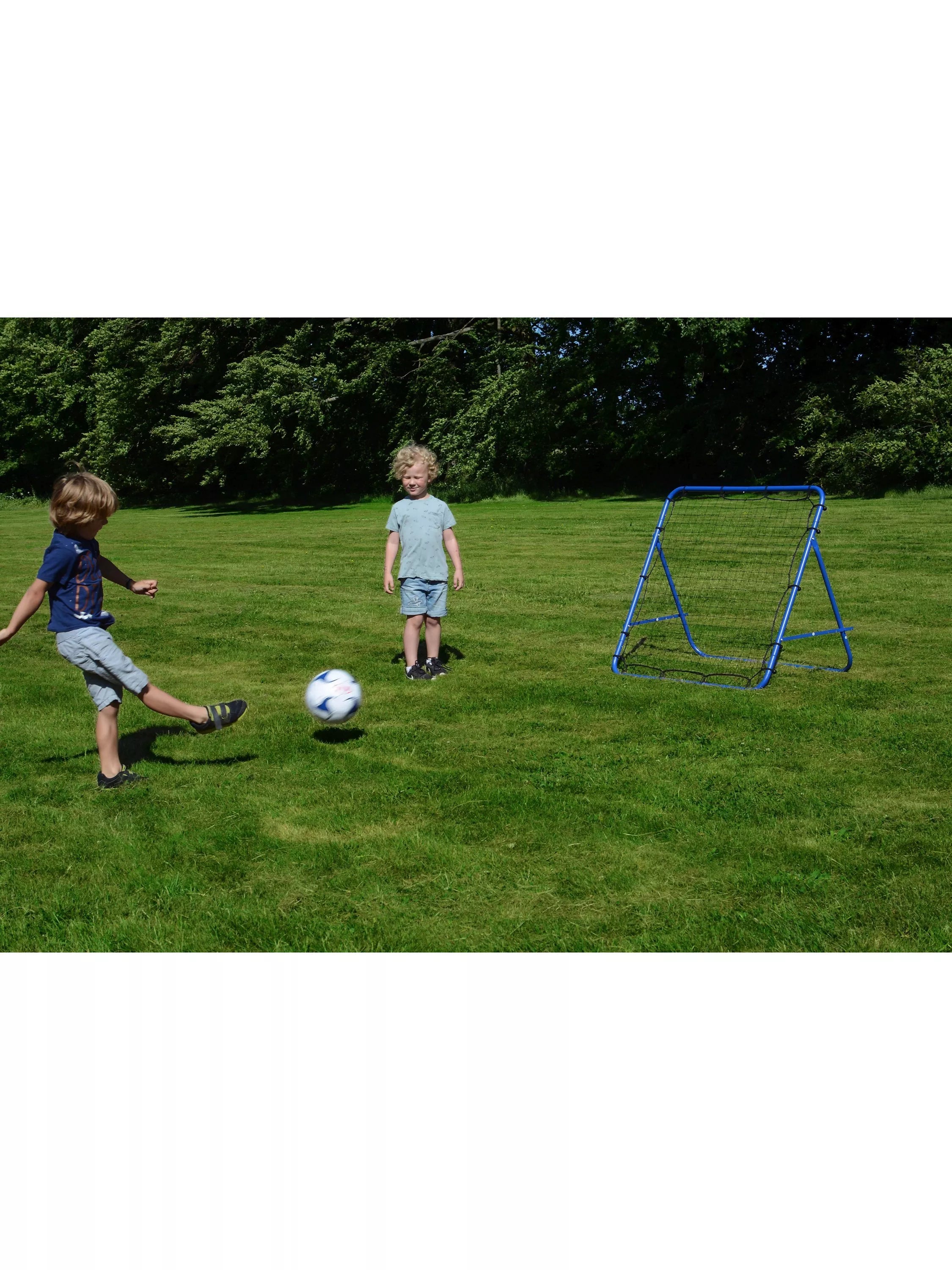 Sunsport football rebounder 124cm, imported from the UK