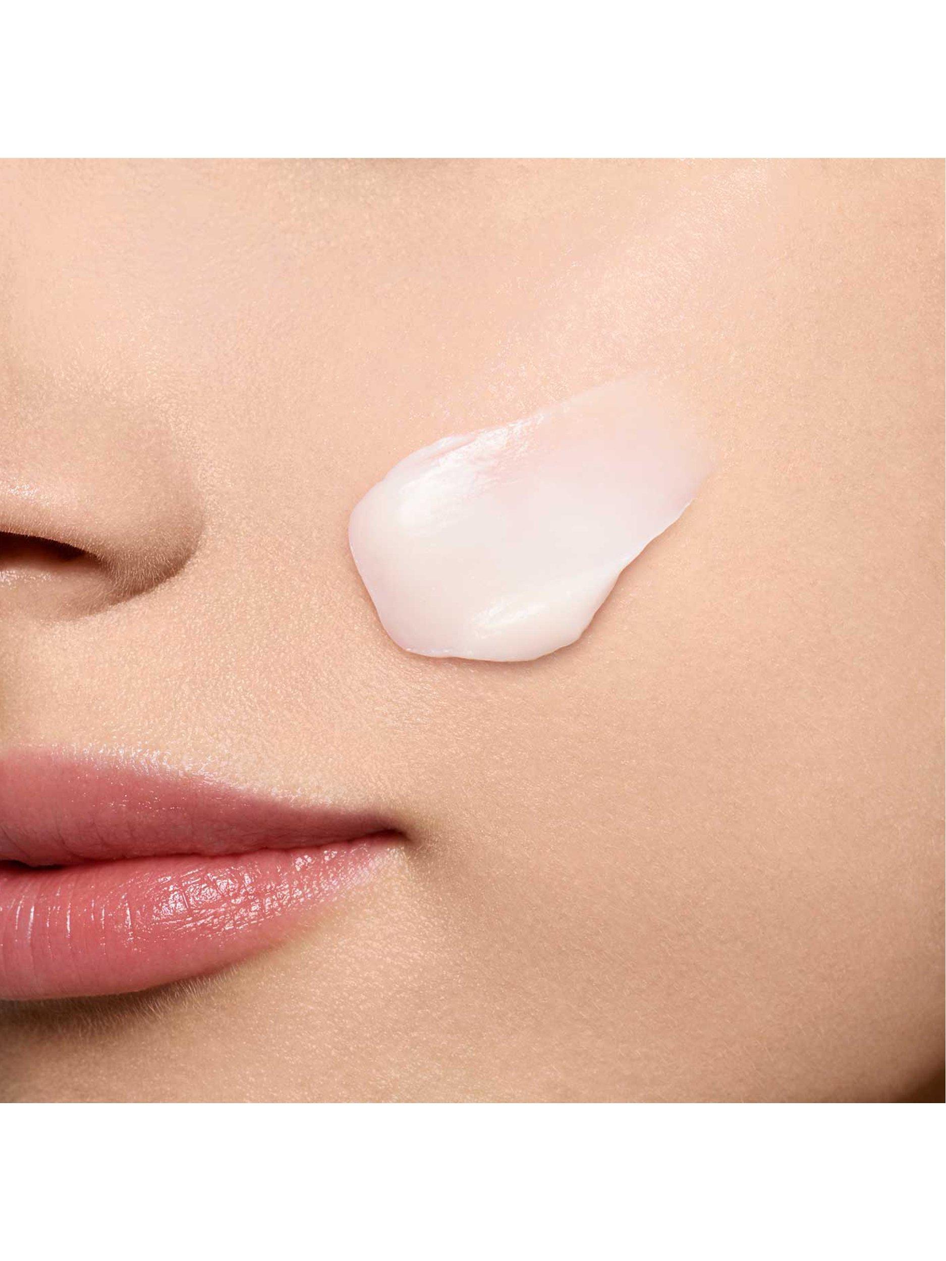 Clarins Super Restorative Day Cream 50ml dry skin, imported from the UK