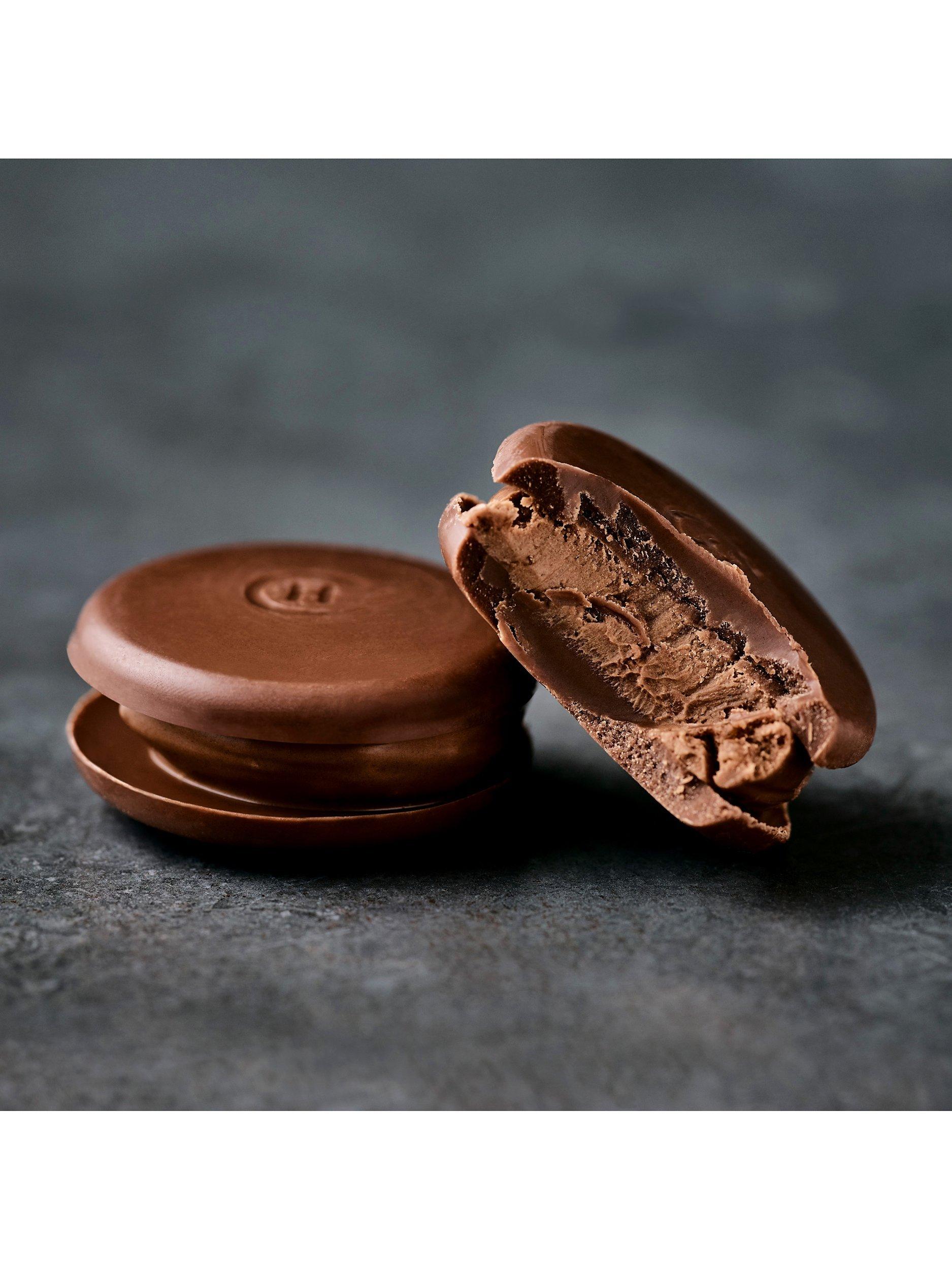 Hotel Chocolat milk chocolate macarons with hazelnut whip 90g, UK version