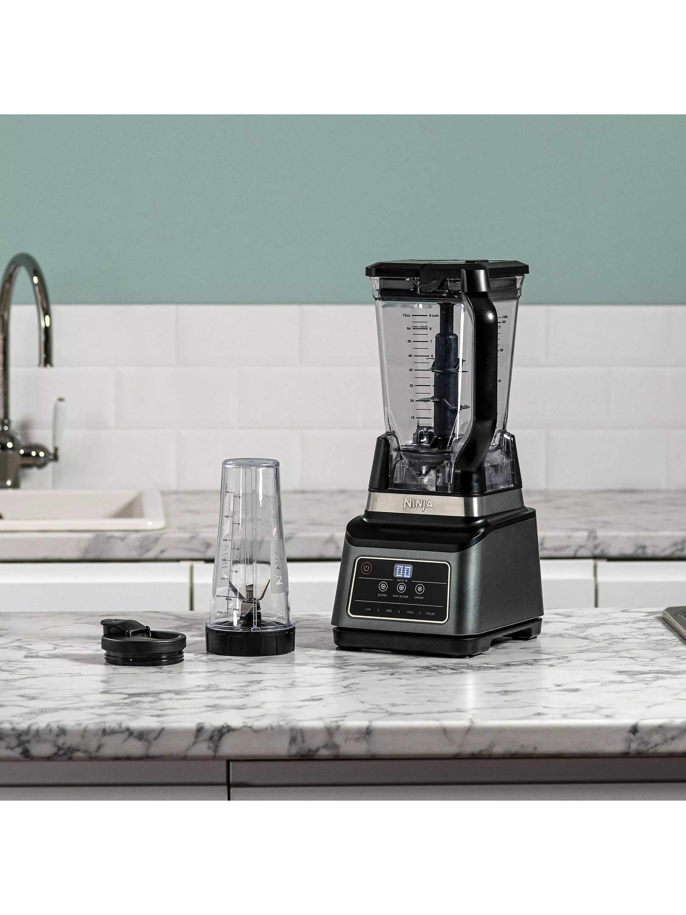 Ninja 2-in-1 blender with Auto-iQ 2.1L jug (British brand)