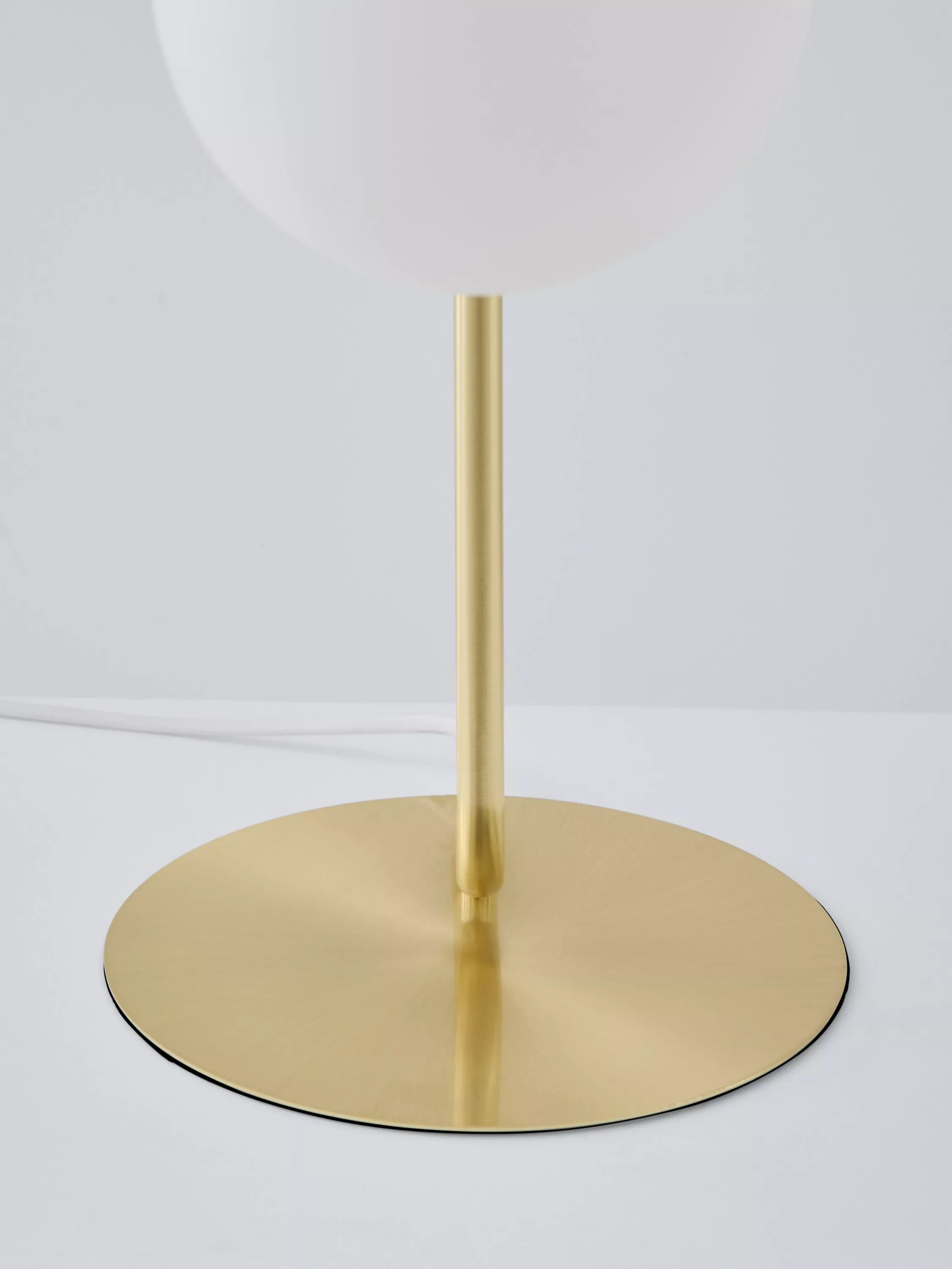 Nordlux Grant table lamp white brass - British product