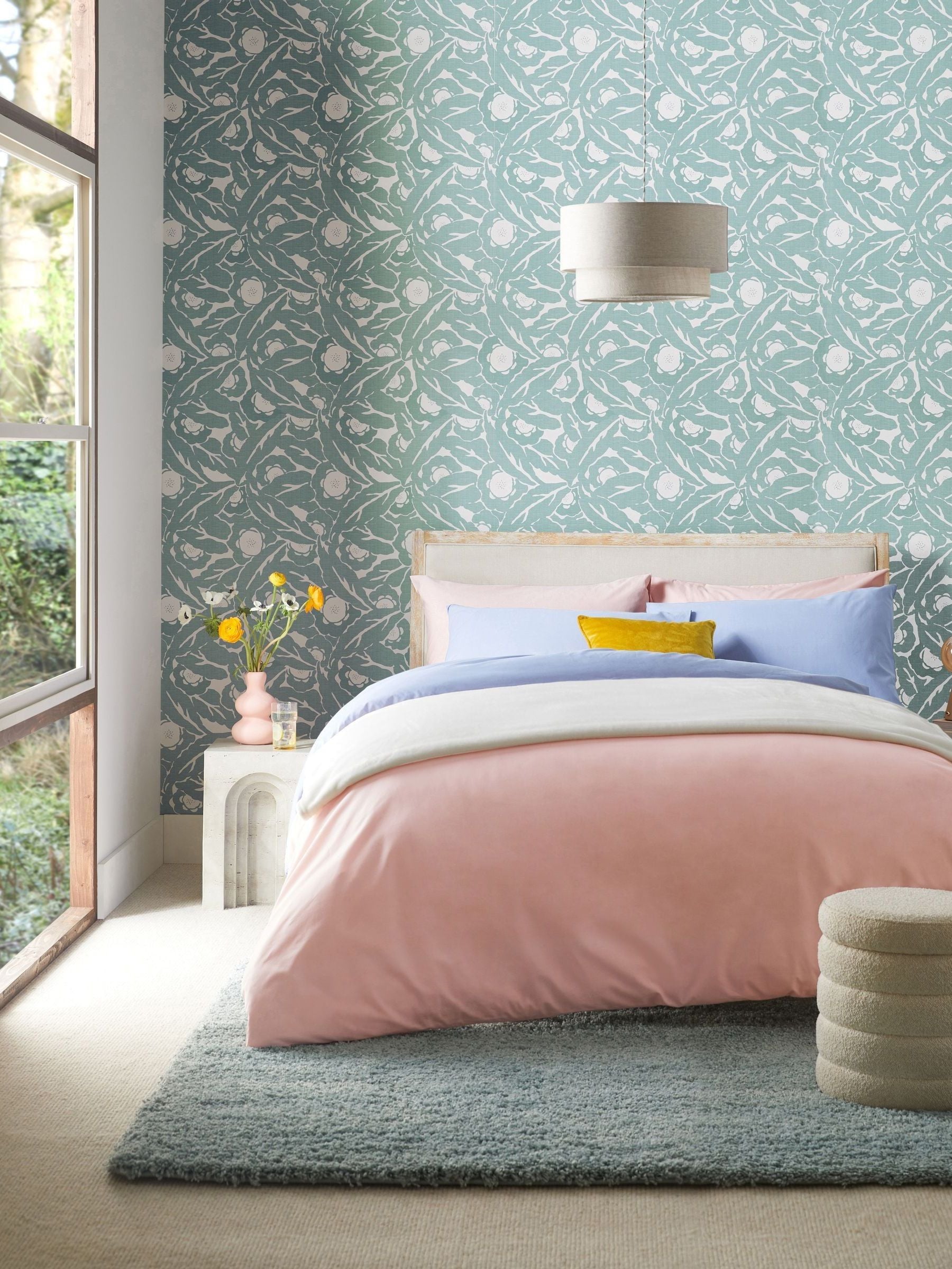 White easy care polycotton plain duvet cover and pillowcase set (British brand)