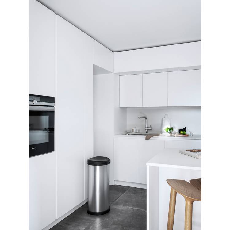 Curver 40L touch top kitchen bin silver - British product