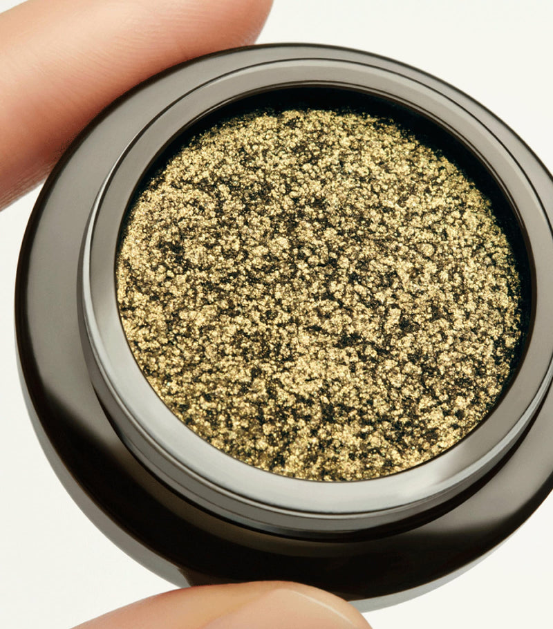 Victoria Beckham Beauty Lid Lustre creamy eyeshadow with crystal extracts (British brand)