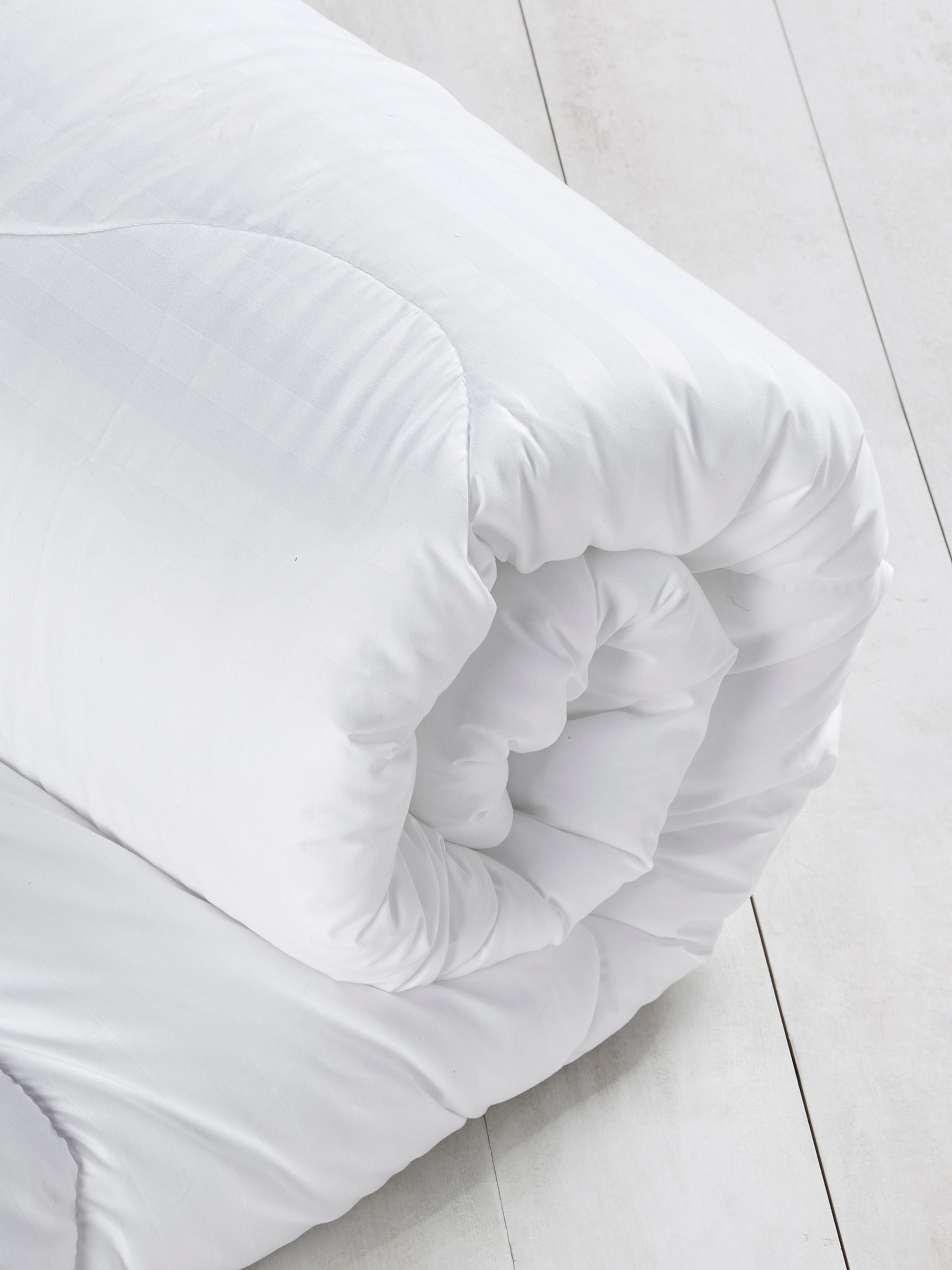 Sleep In Comfort 7.5 tog duvet (British brand)