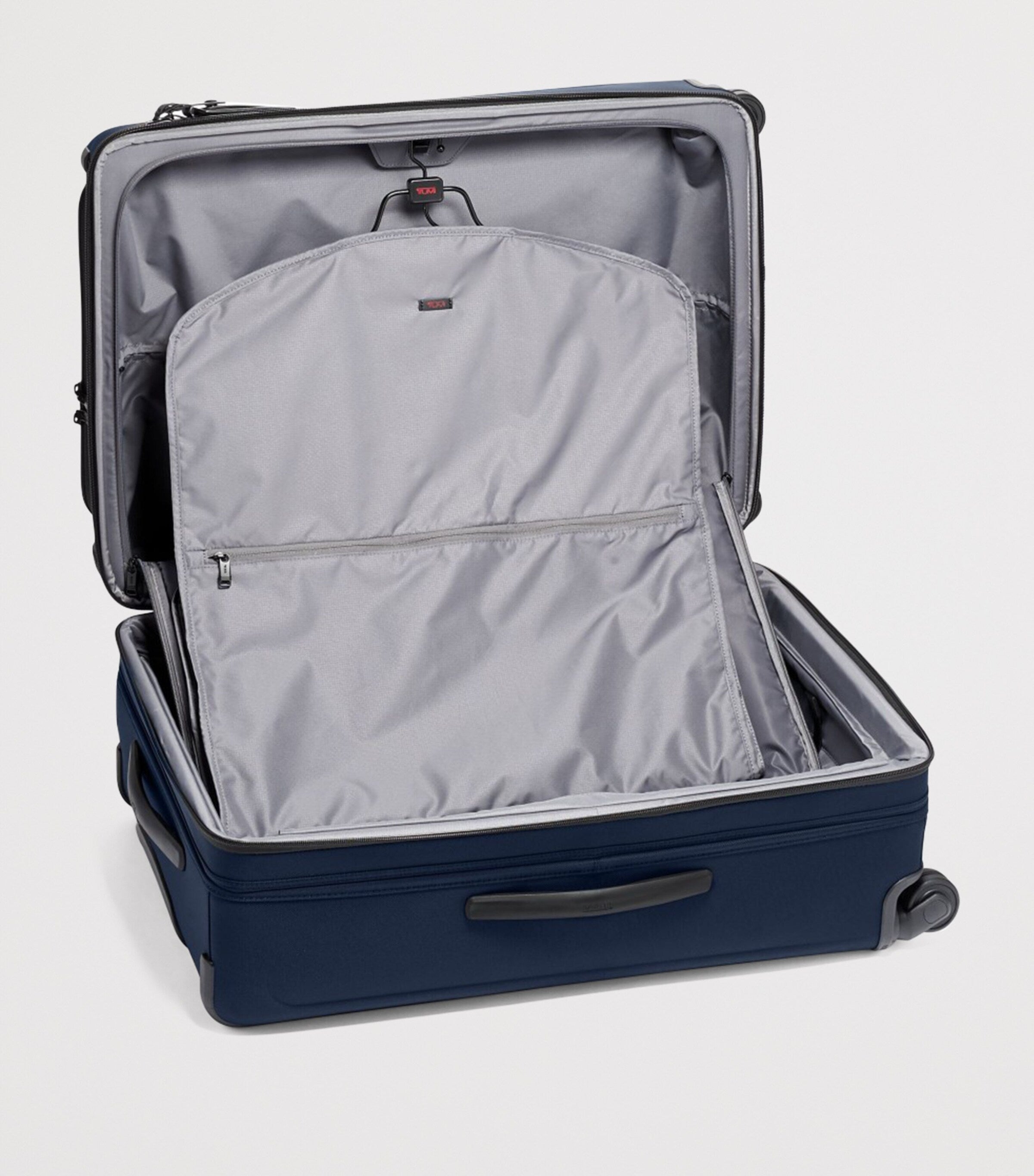 Tumi Alpha 3 medium expandable 4 wheel check-in suitcase 73.5cm (British brand)