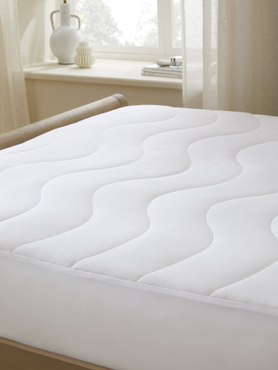 Matratzenschoner „Sleep In Comfort“ Standardgröße Weicher Bezug