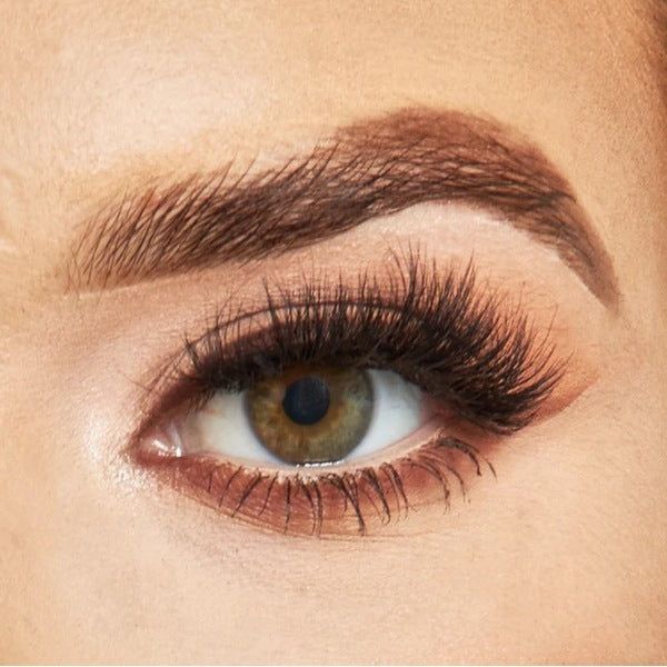 Claudia Kilsby Lashes FL4