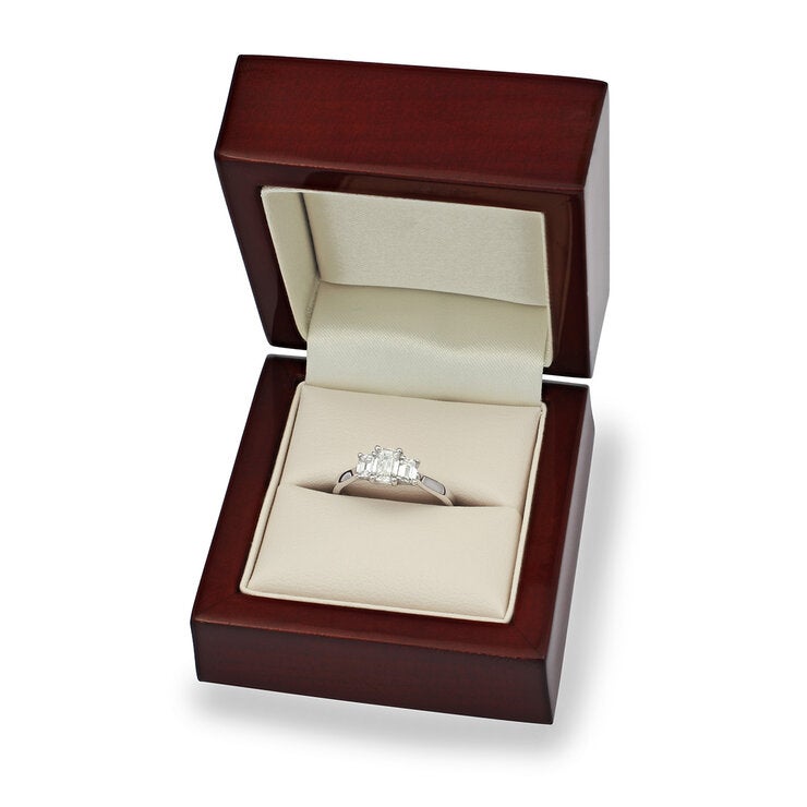 Costco emerald cut diamond ring 1ctw - British product